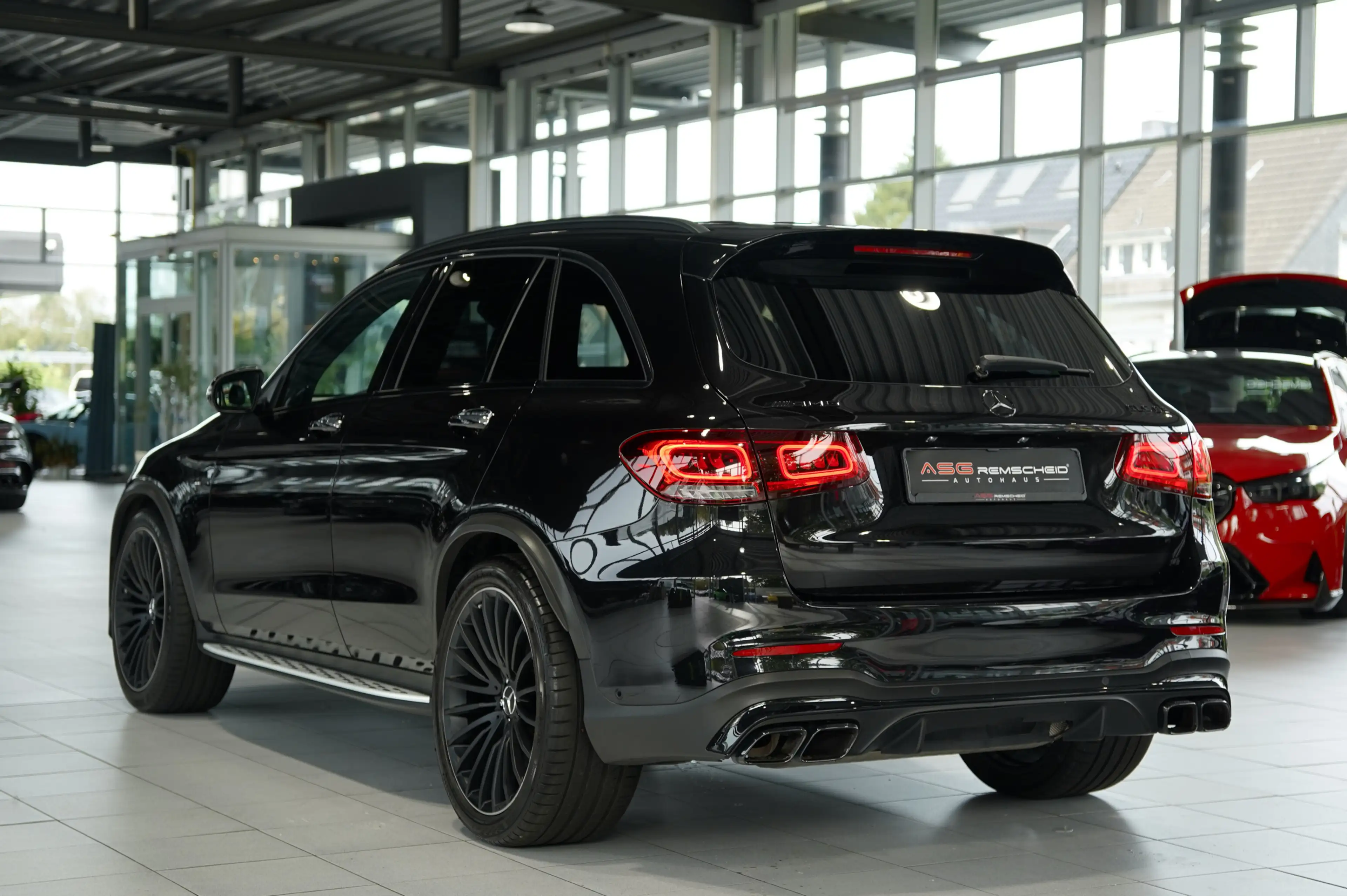 Mercedes-Benz GLC 63 AMG 4M *Distr. *Memory *AHK *Pano *360° — photo 8