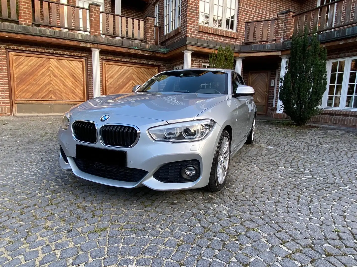 BMW 116 116i Silber - 2