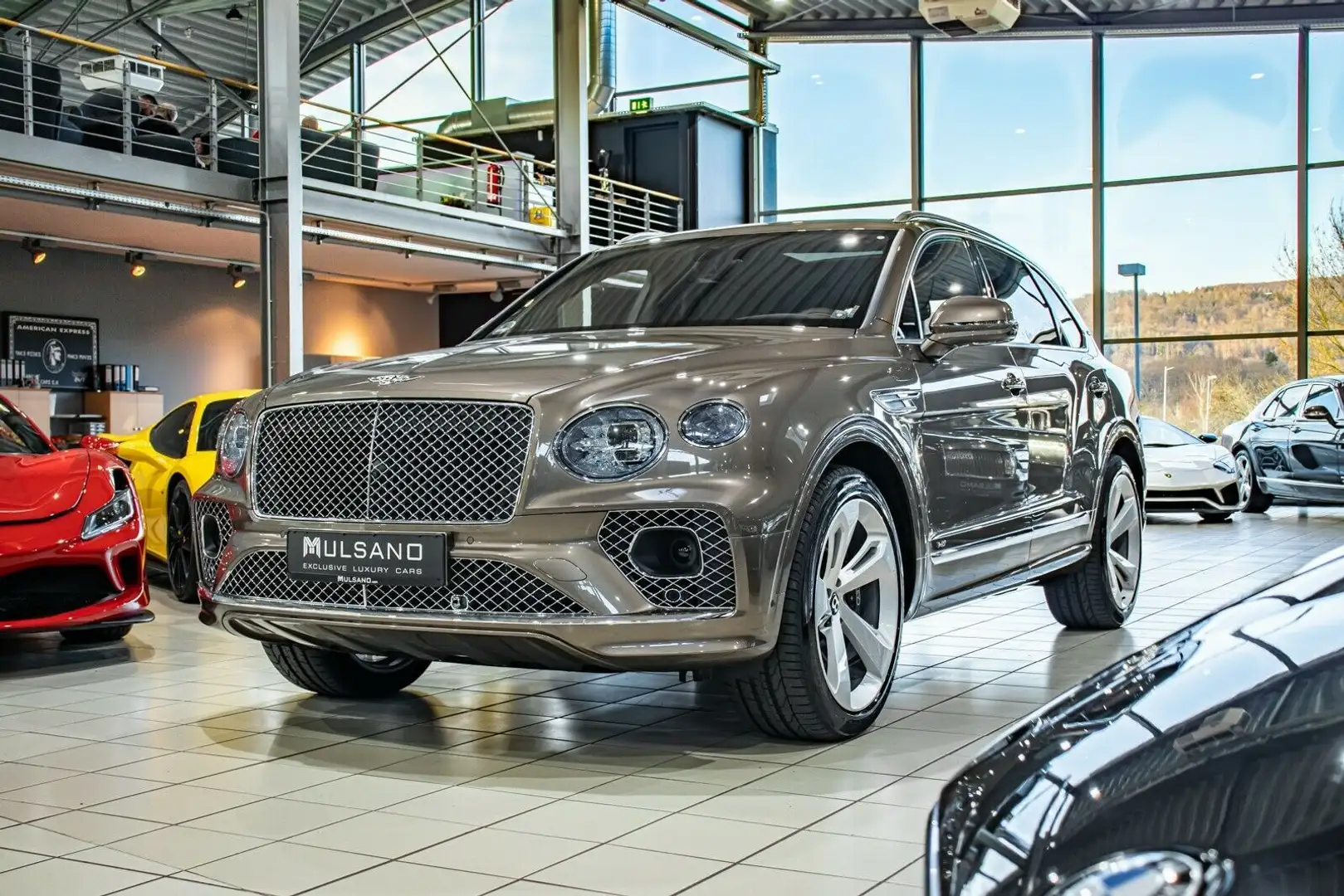 Bentley Bentayga V8 First Edition 22" Pano Mulliner Naim Braun - 1