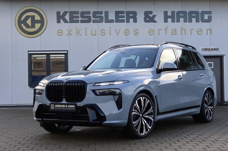 BMW X7 xDrive 40d M-Sport#KRISTAL#B&W#SKY# — photo 2