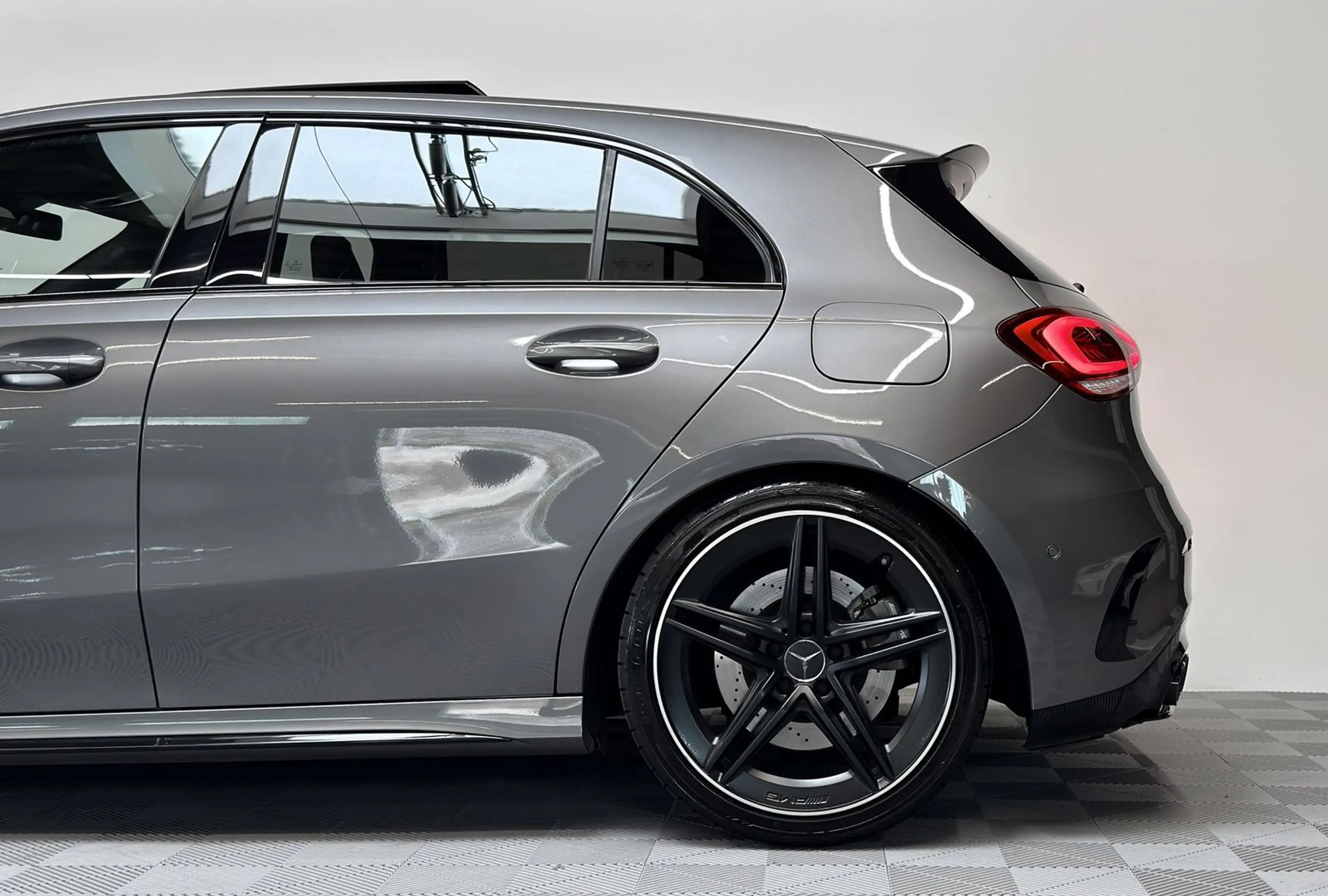 Mercedes-Benz A 45 AMG 4M *Pano*Schale*Perf. Lenkrad*Distr. + — photo 4