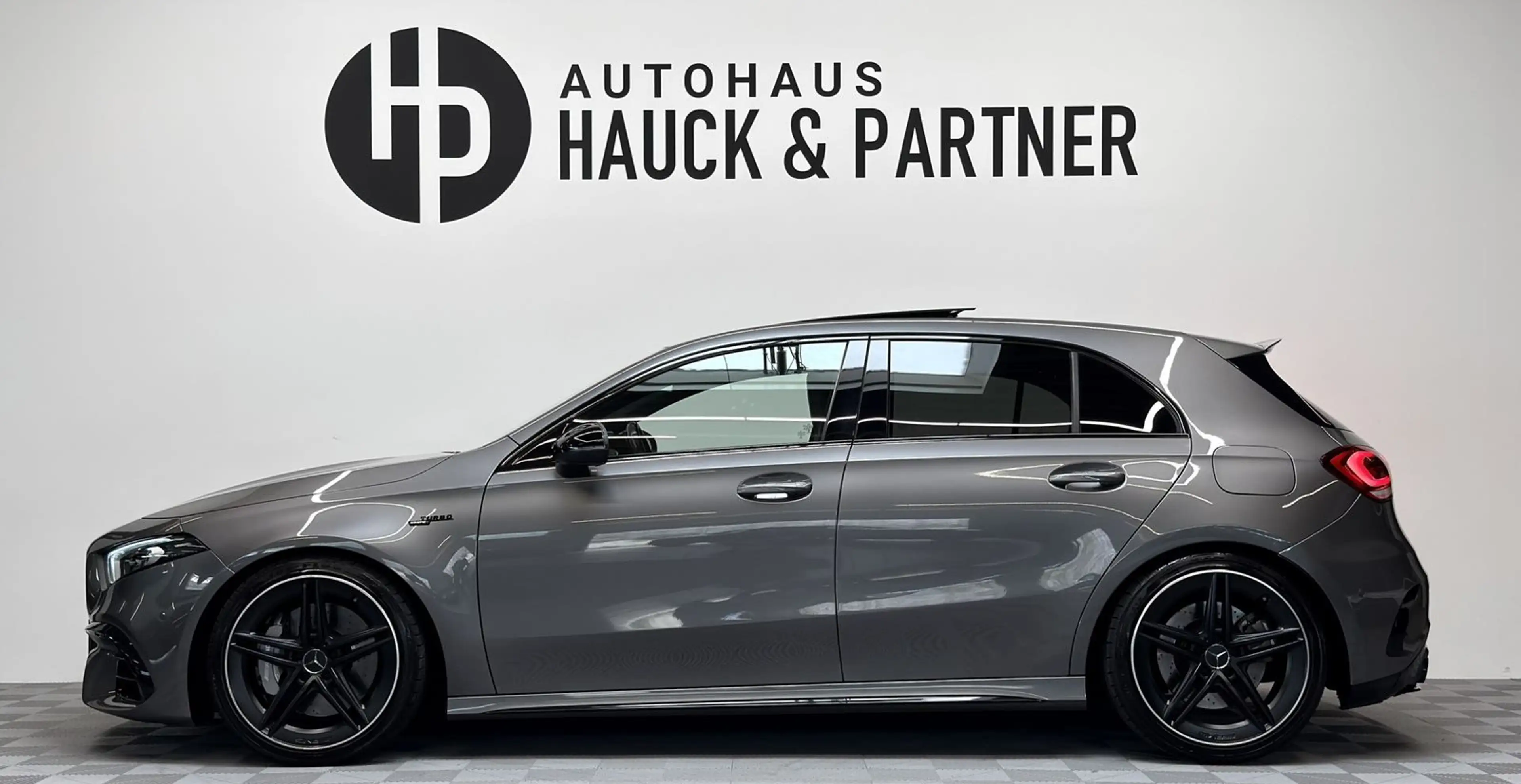 Mercedes-Benz A 45 AMG 4M *Pano*Schale*Perf. Lenkrad*Distr. + — photo 3