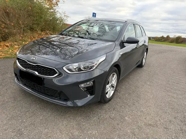 Kia Ceed SW / cee'd SW Vision