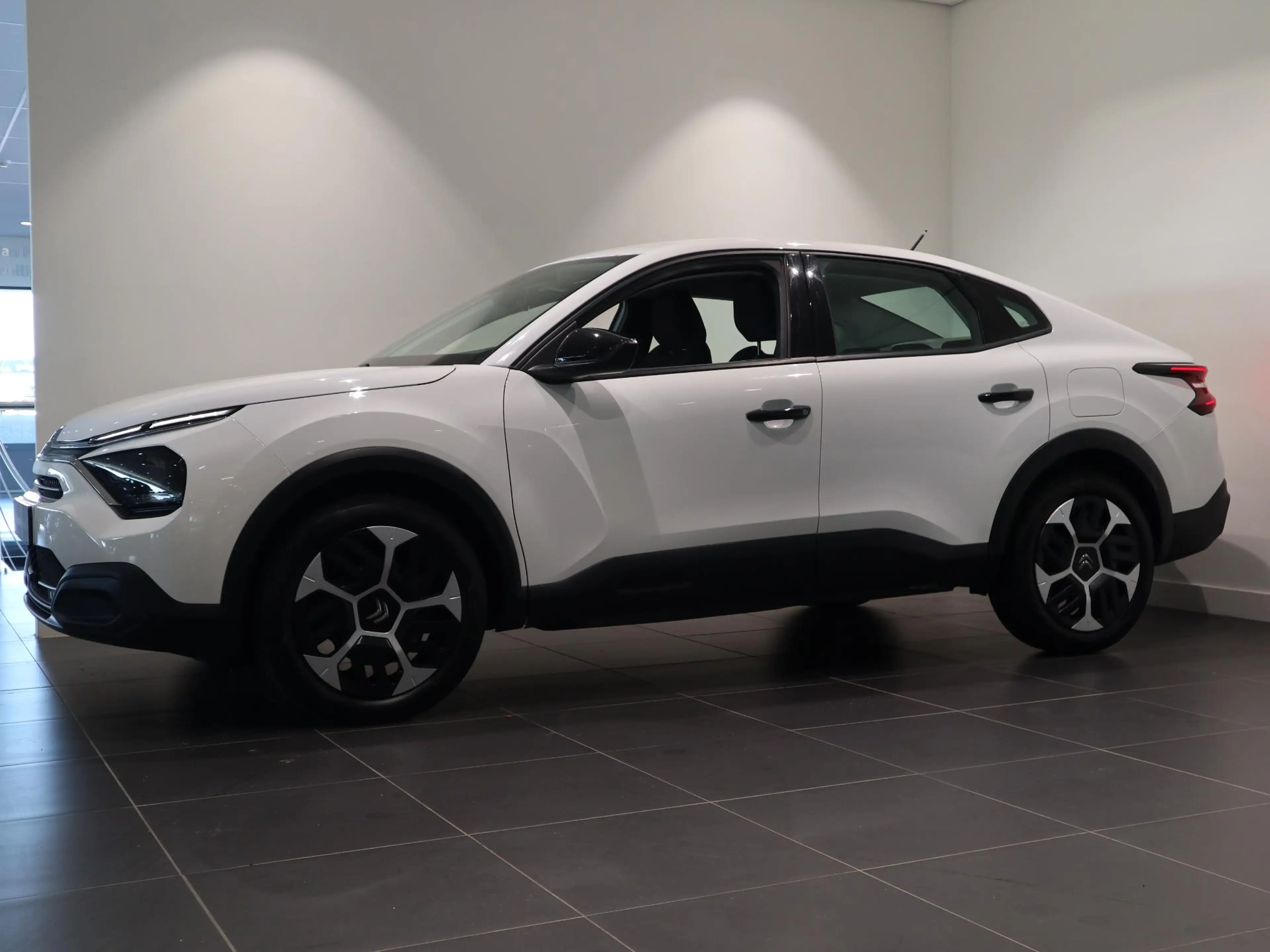 Citroen C4 X 1.2 You — photo 3