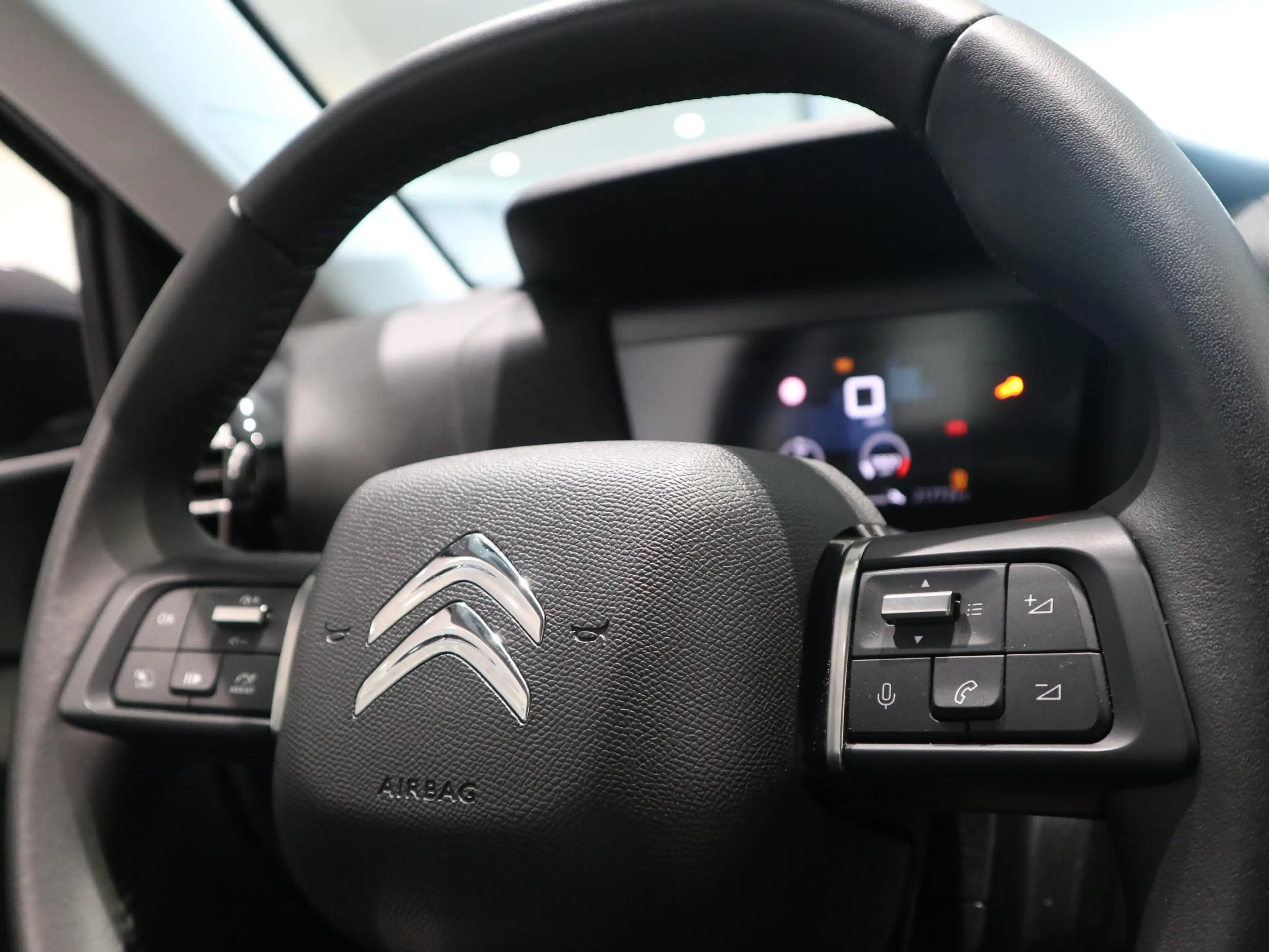 Citroen C4 X 1.2 You — photo 15