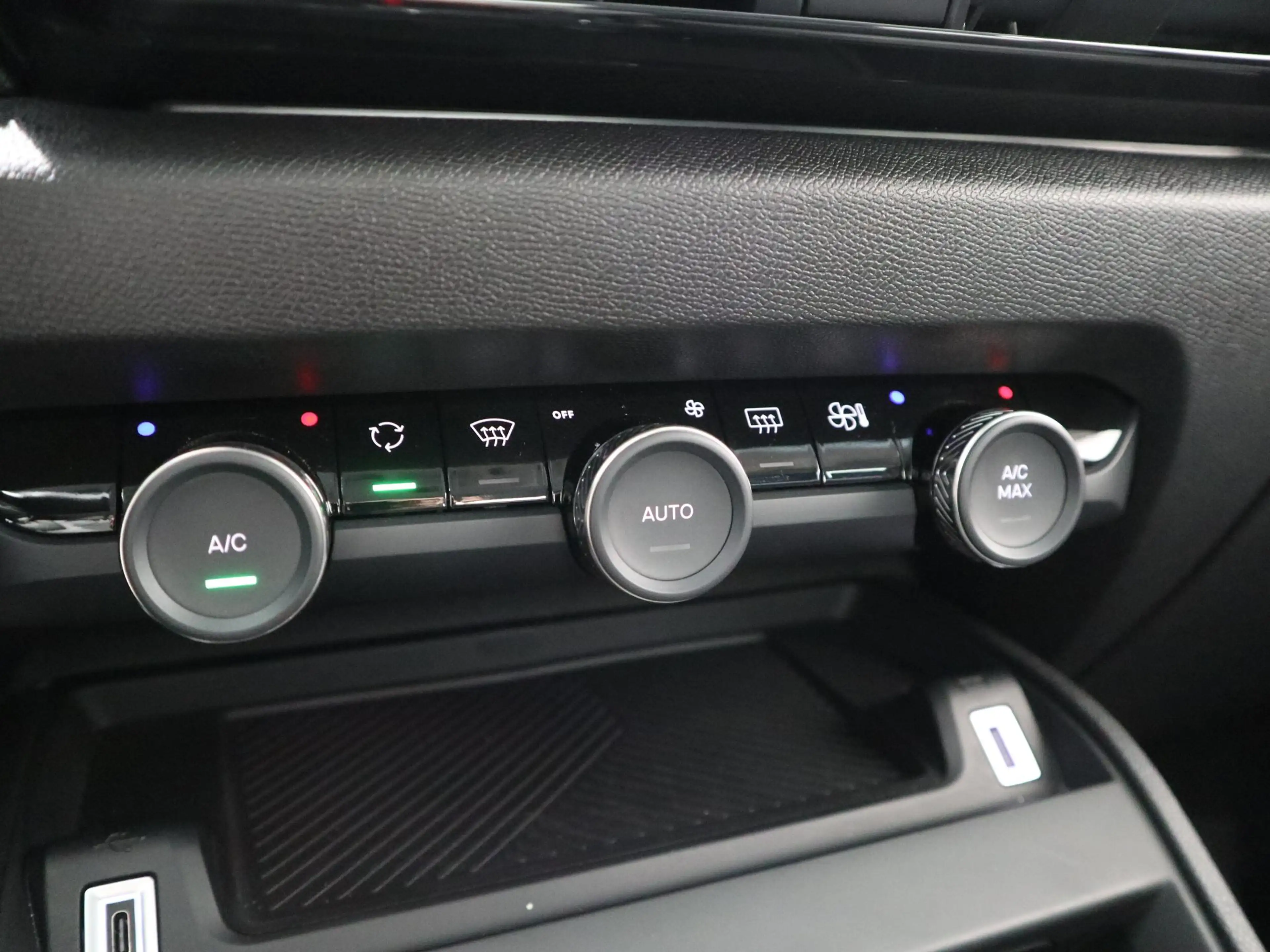 Citroen C4 X 1.2 You — photo 13