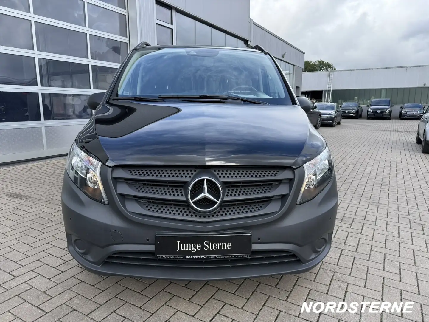 Mercedes-Benz Vito Vito 116 CDI Pro extralang Navi 2x Klima  Edition Schwarz - 2