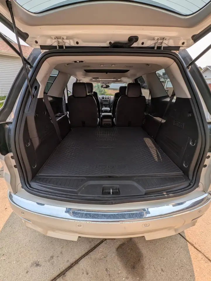 GMC Acadia снимка GMC Acadia