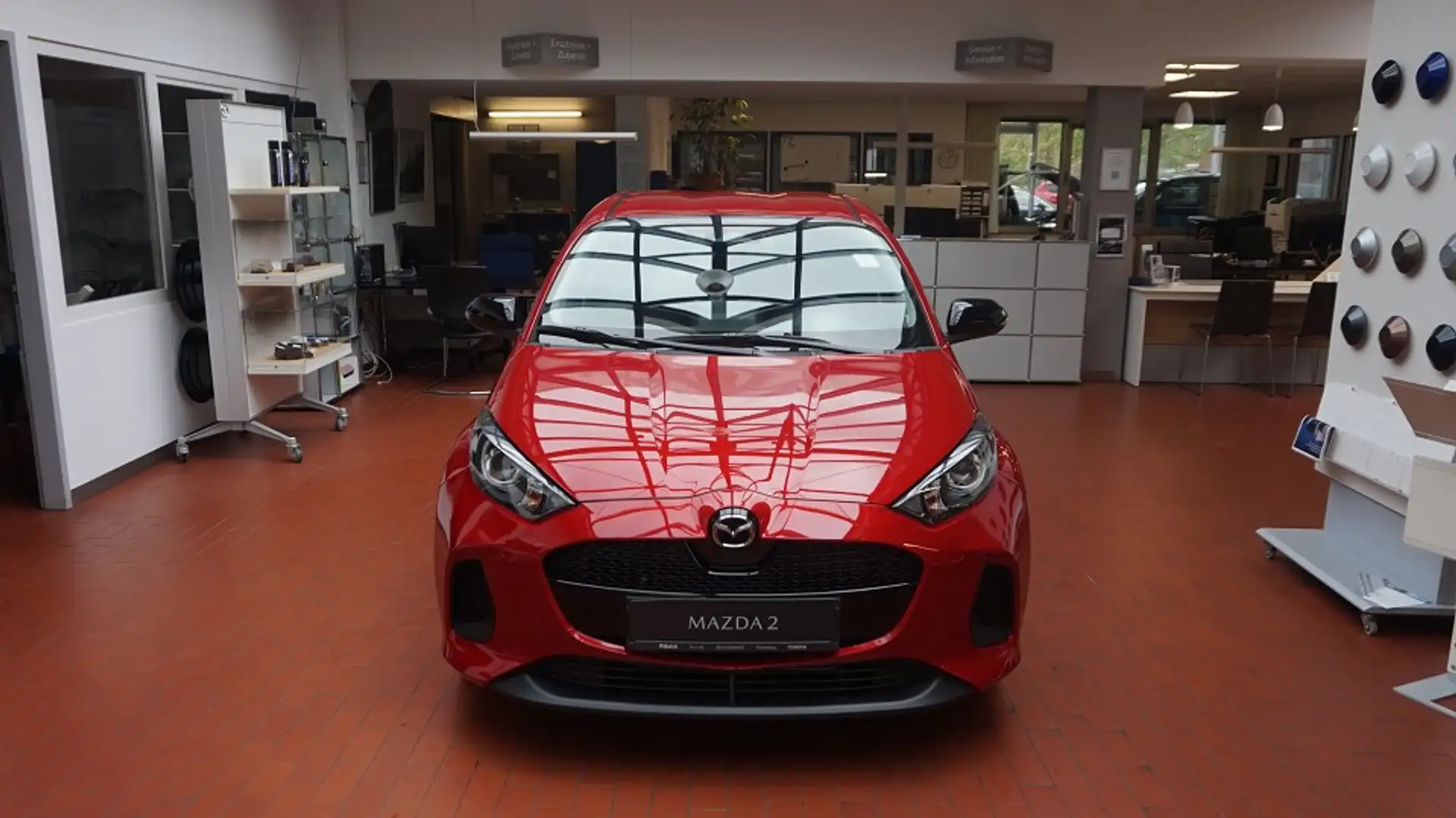 Mazda 2 Hybrid 1.5L Hybrid VVT-i 116 PS e-CVT FWD CENTRE-L Rot - 2