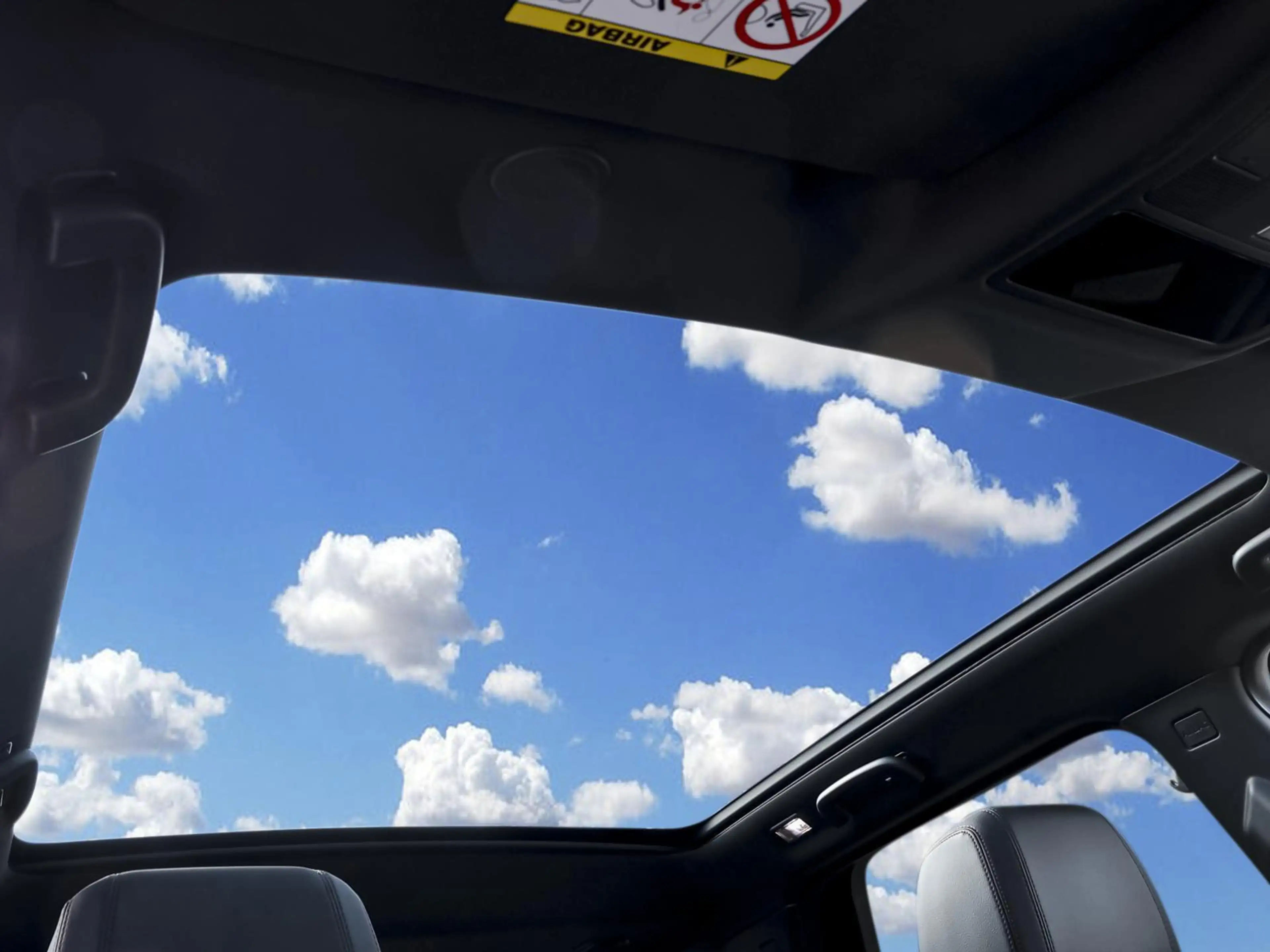 Land Rover Discovery Sport P250 R-Dyn SE BLACK-PACK PANO — photo 10