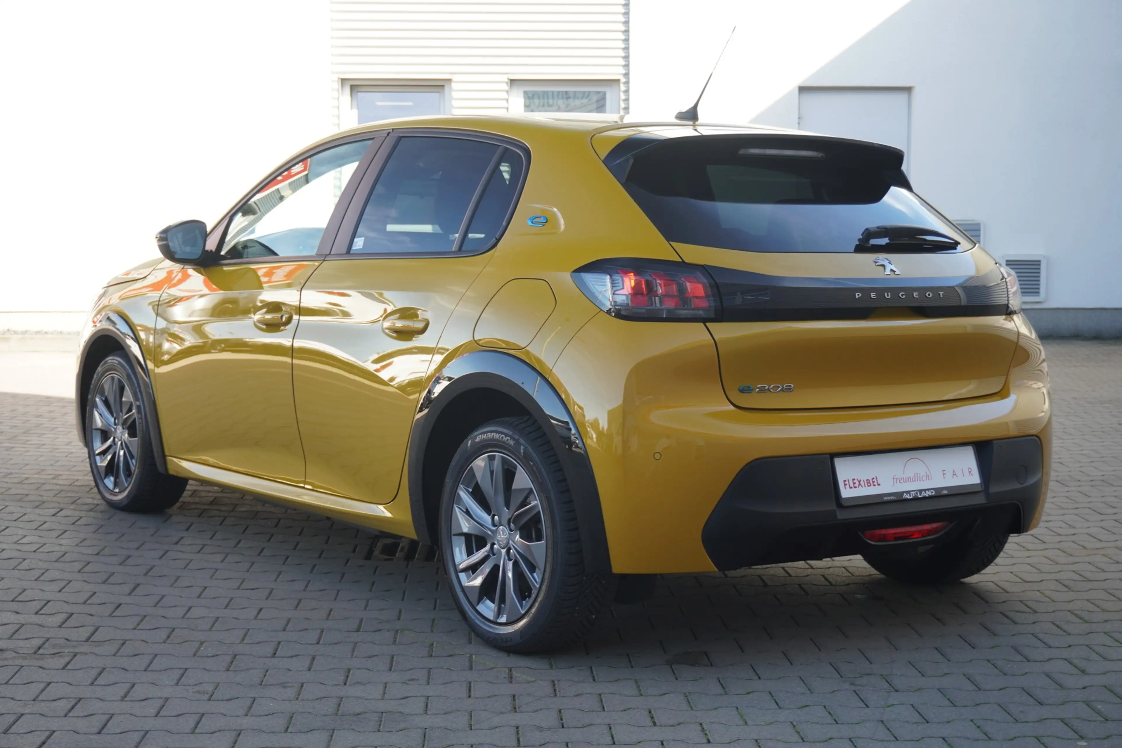 Peugeot e-208 Active Pack Aut. LED Tempomat PDC DAB — photo 8
