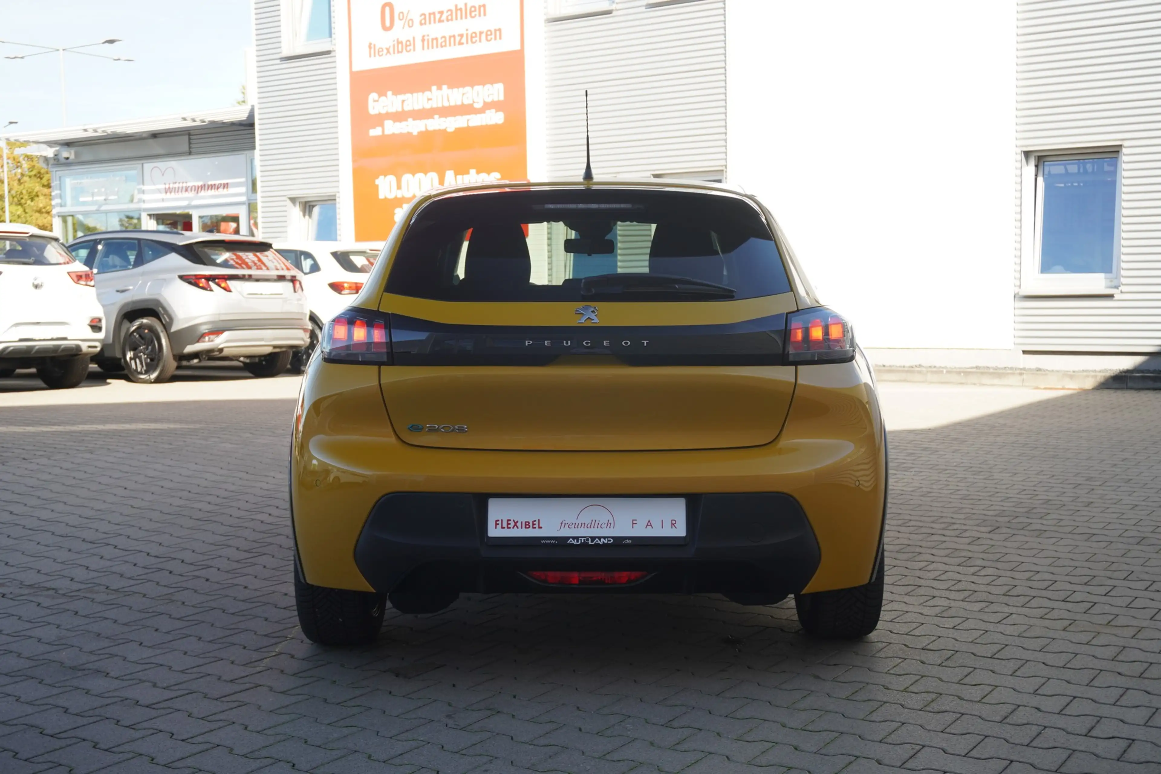 Peugeot e-208 Active Pack Aut. LED Tempomat PDC DAB — photo 7