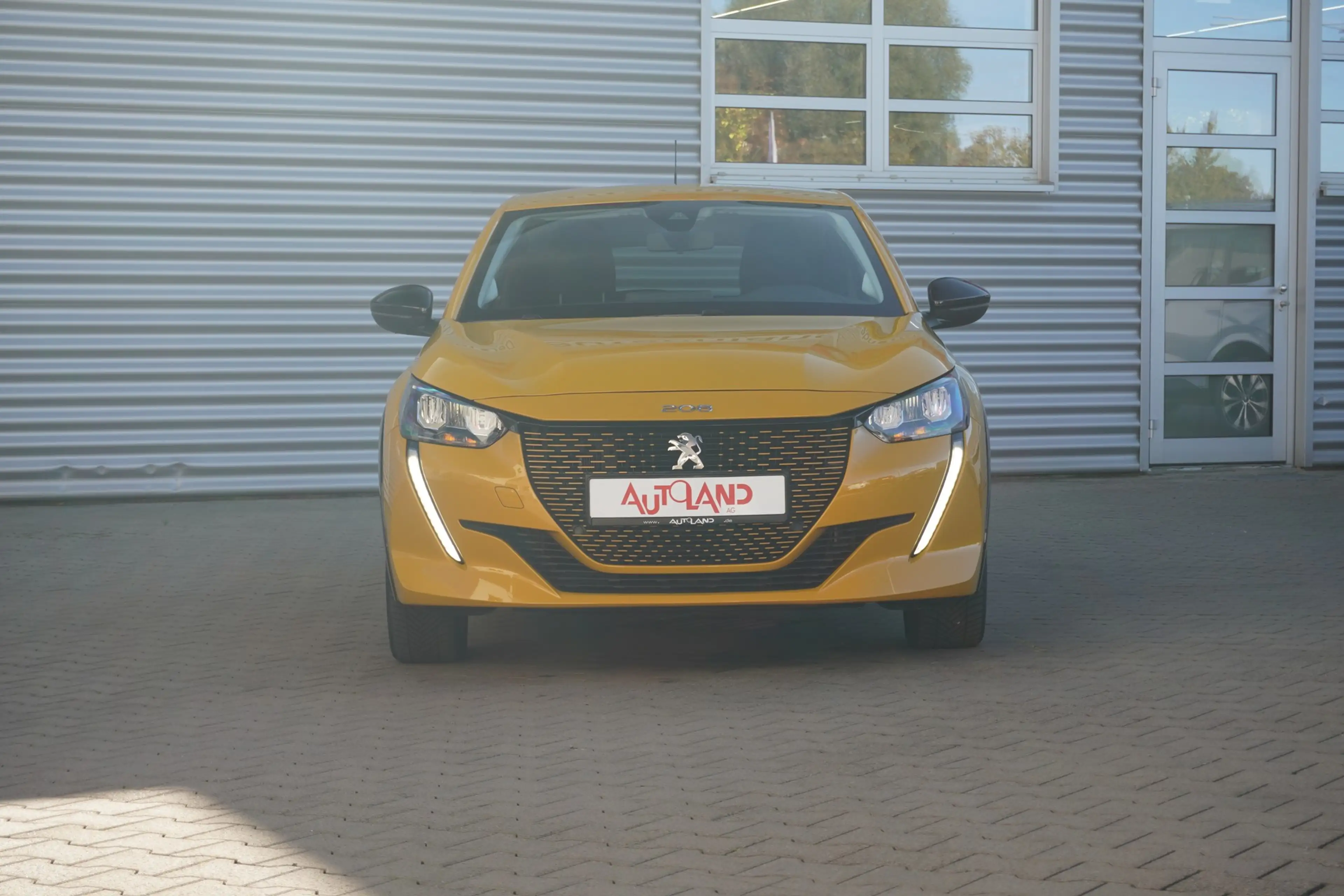 Peugeot e-208 Active Pack Aut. LED Tempomat PDC DAB — photo 3