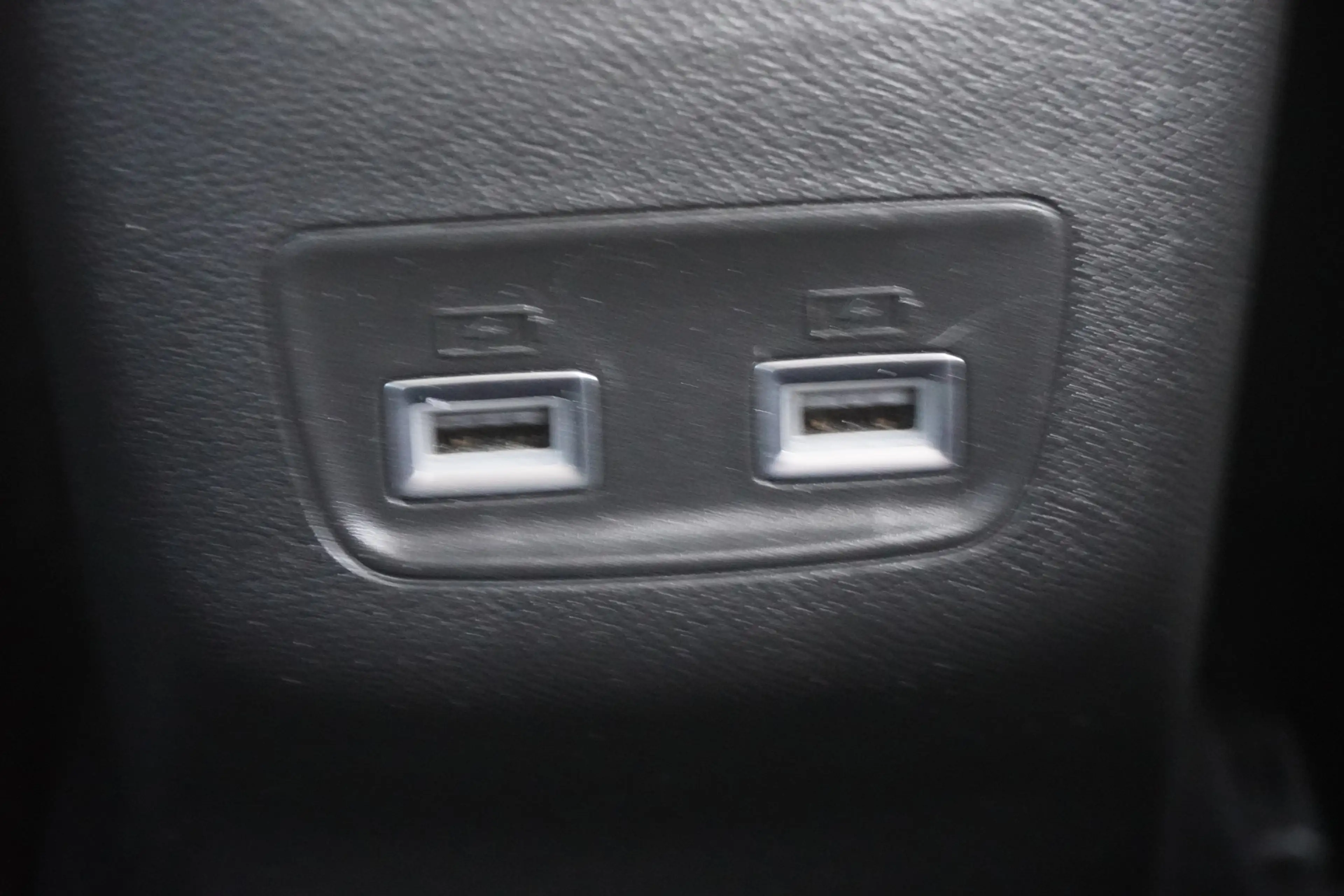 Peugeot e-208 Active Pack Aut. LED Tempomat PDC DAB — photo 14