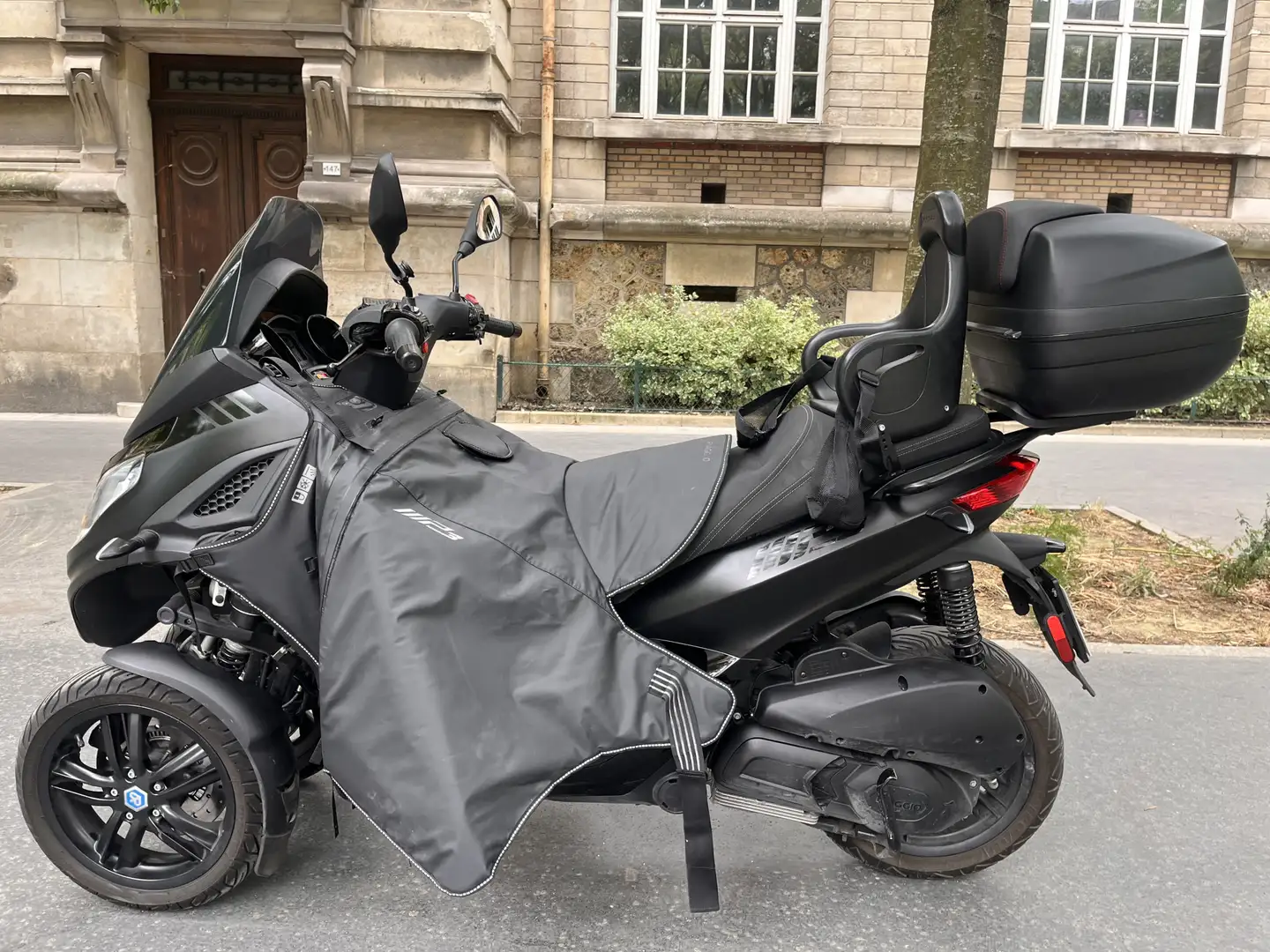 Piaggio MP3 300 Noir - 2