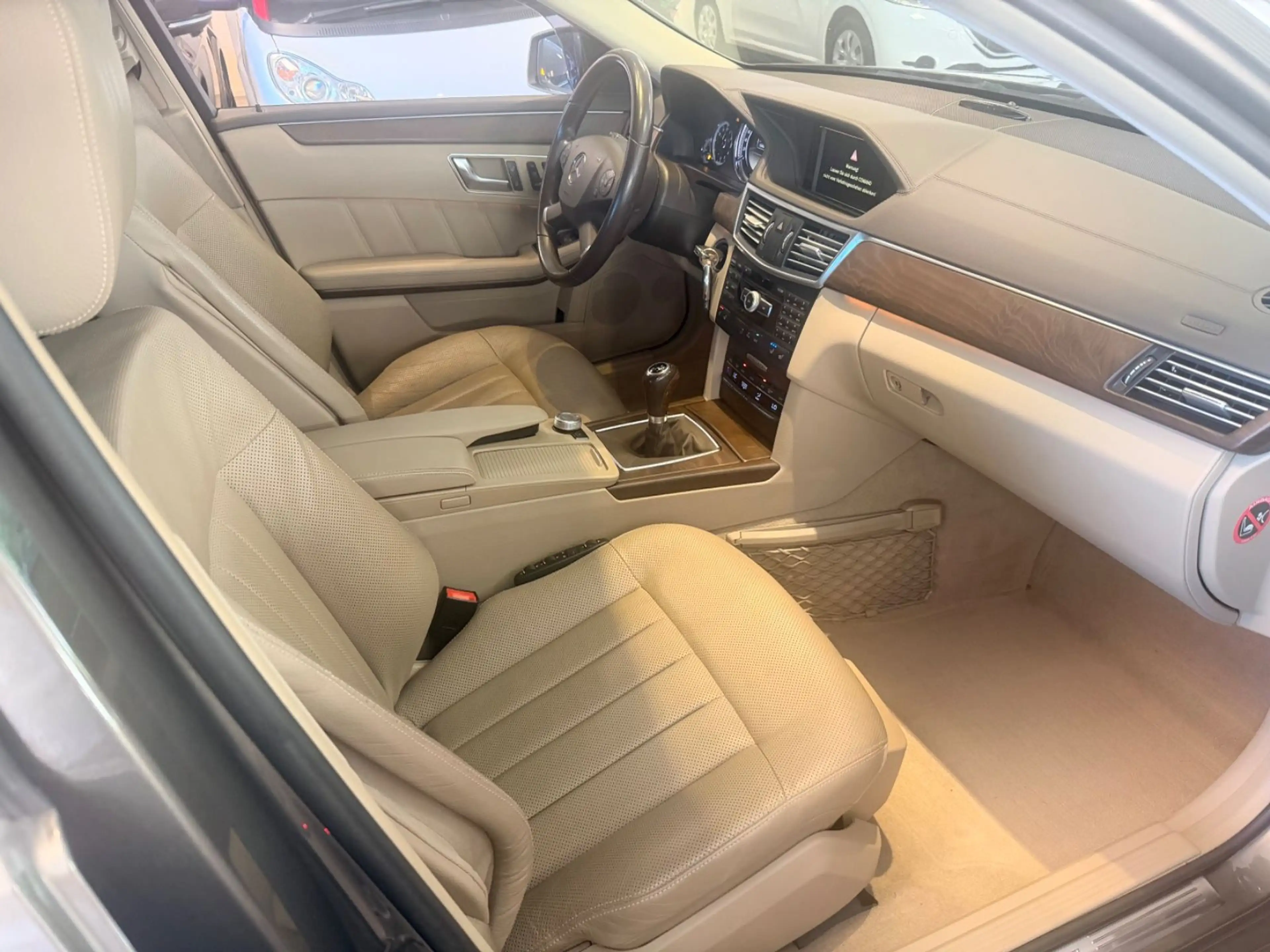 Mercedes-Benz E 250 CDI Elegance Leder-Navi-Xenon-Top Zustand — photo 11