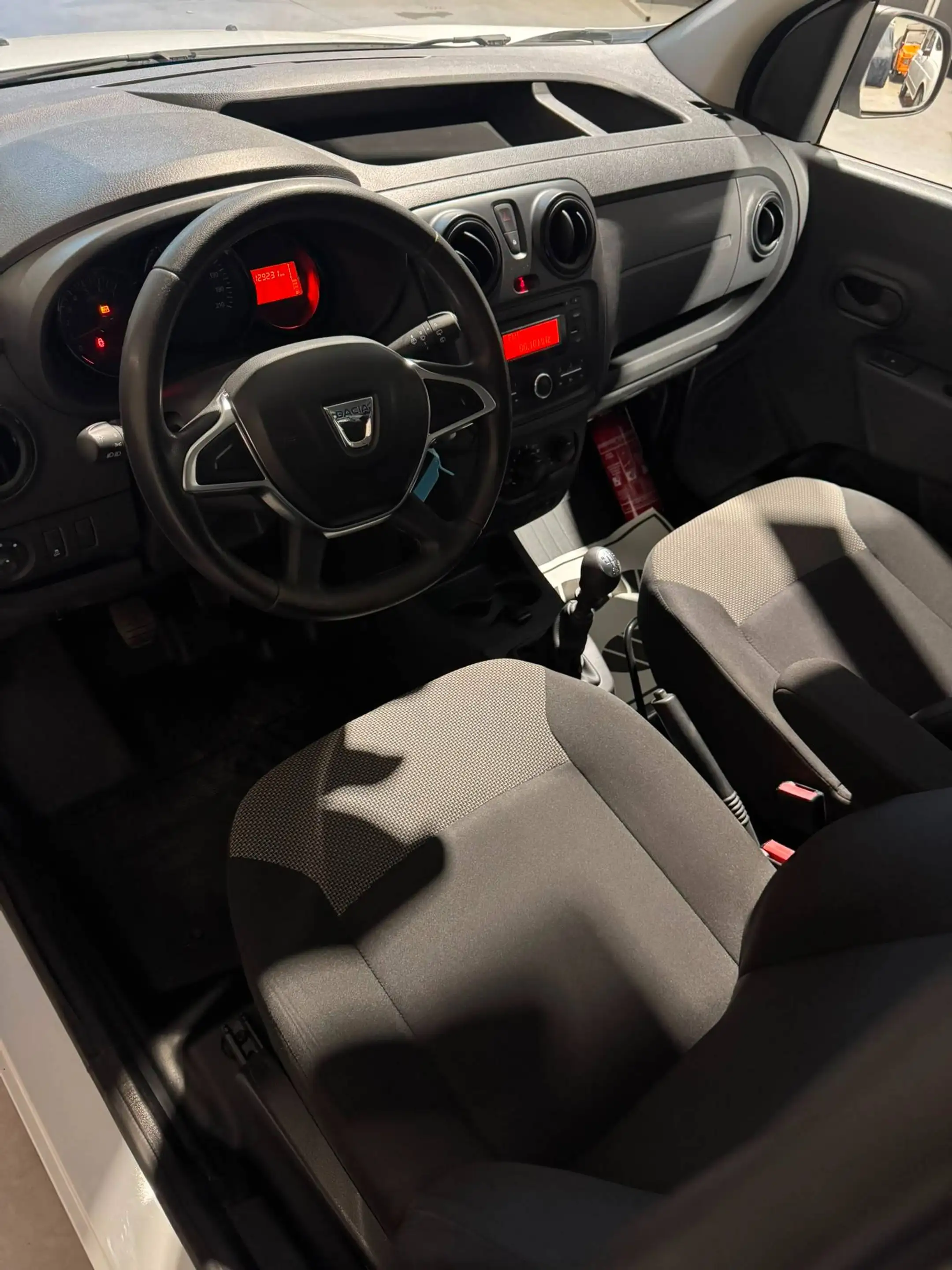 Dacia Dokker 1.5 dCi Work Edition S/S (EU6.2) — photo 13