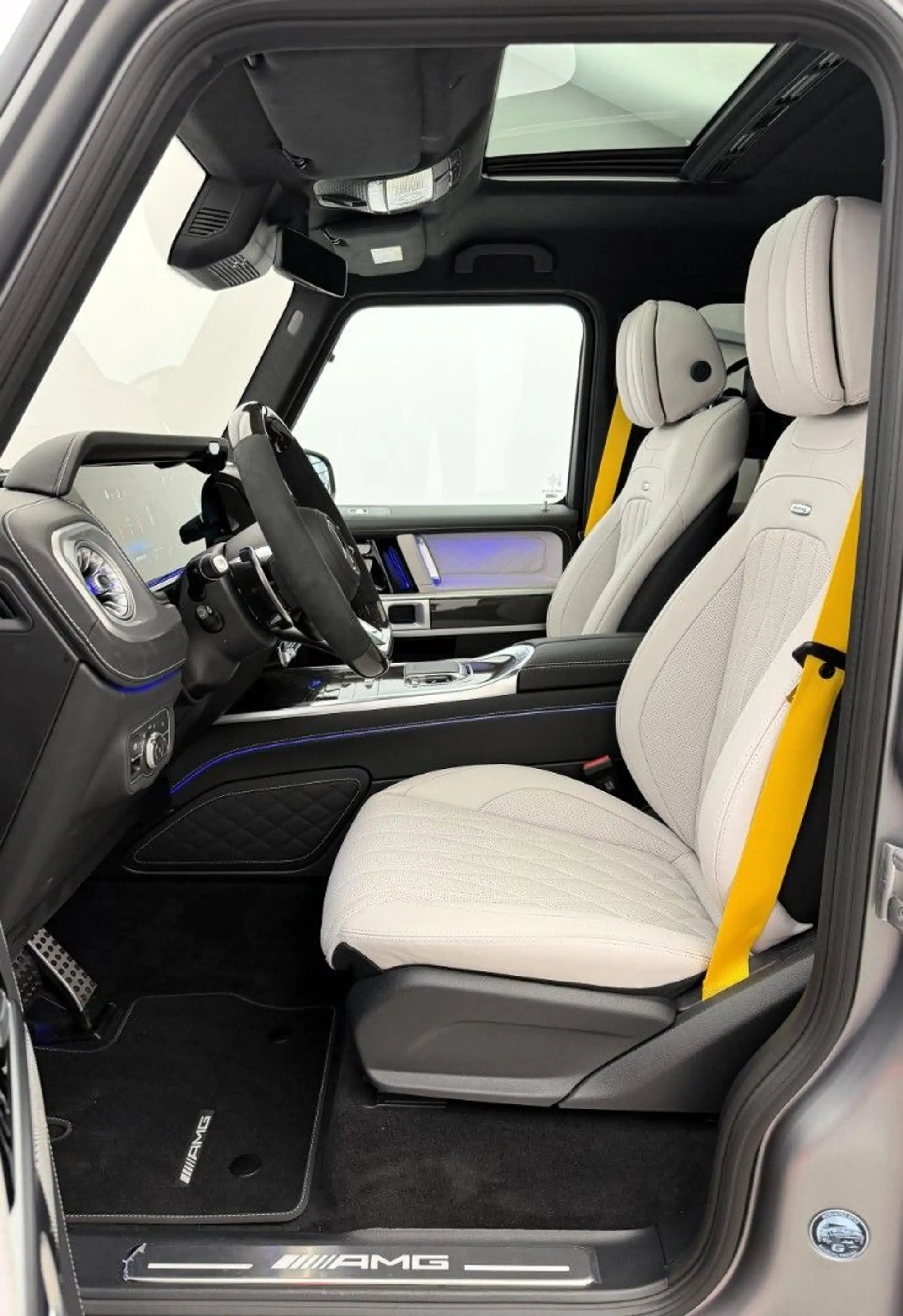 Mercedes-Benz G 63 AMG G63 AMG °2027°Superoir°Night°A22°Carbon° — photo 15