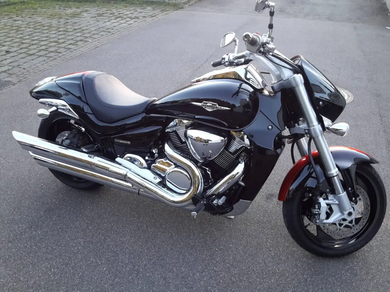 Suzuki Intruder M