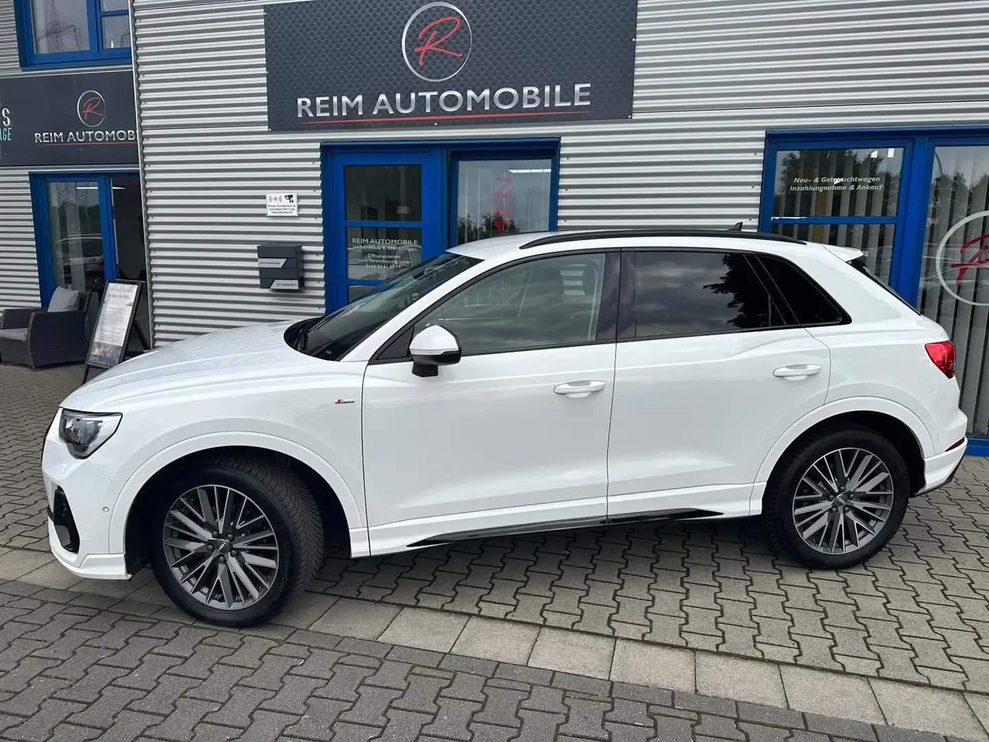 Audi Q3 35 TDI  S-TRONIC*S-Line*NAVI*LED*SPORTSITZE*DAB*S Bianco - 2
