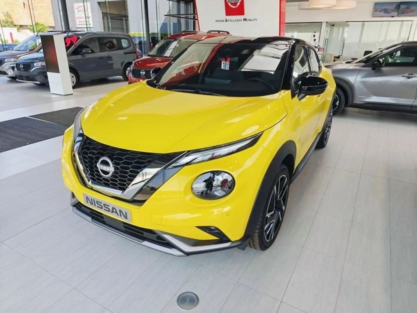 Nissan Juke DIG-T 114 N-Design Yellow - 1
