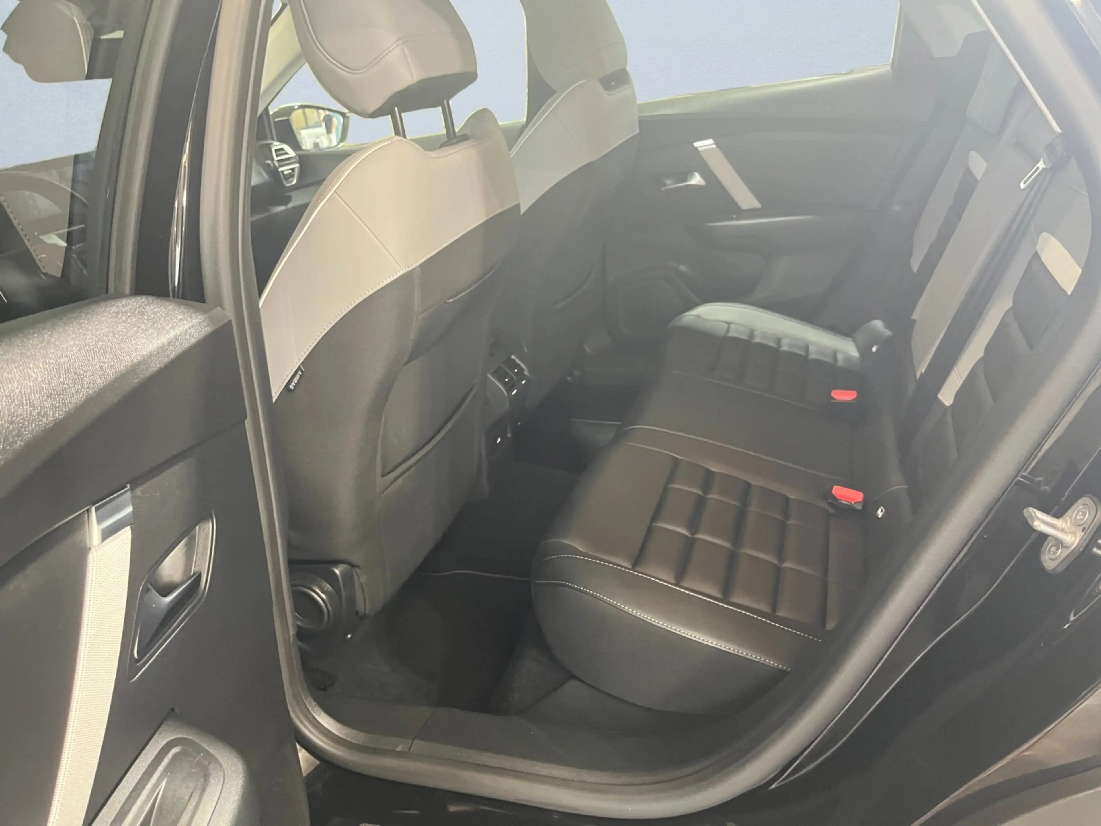 Citroen C4 1.2 PureTech 130 Max ACC LED Navi SHZ 2xKlima — photo 7
