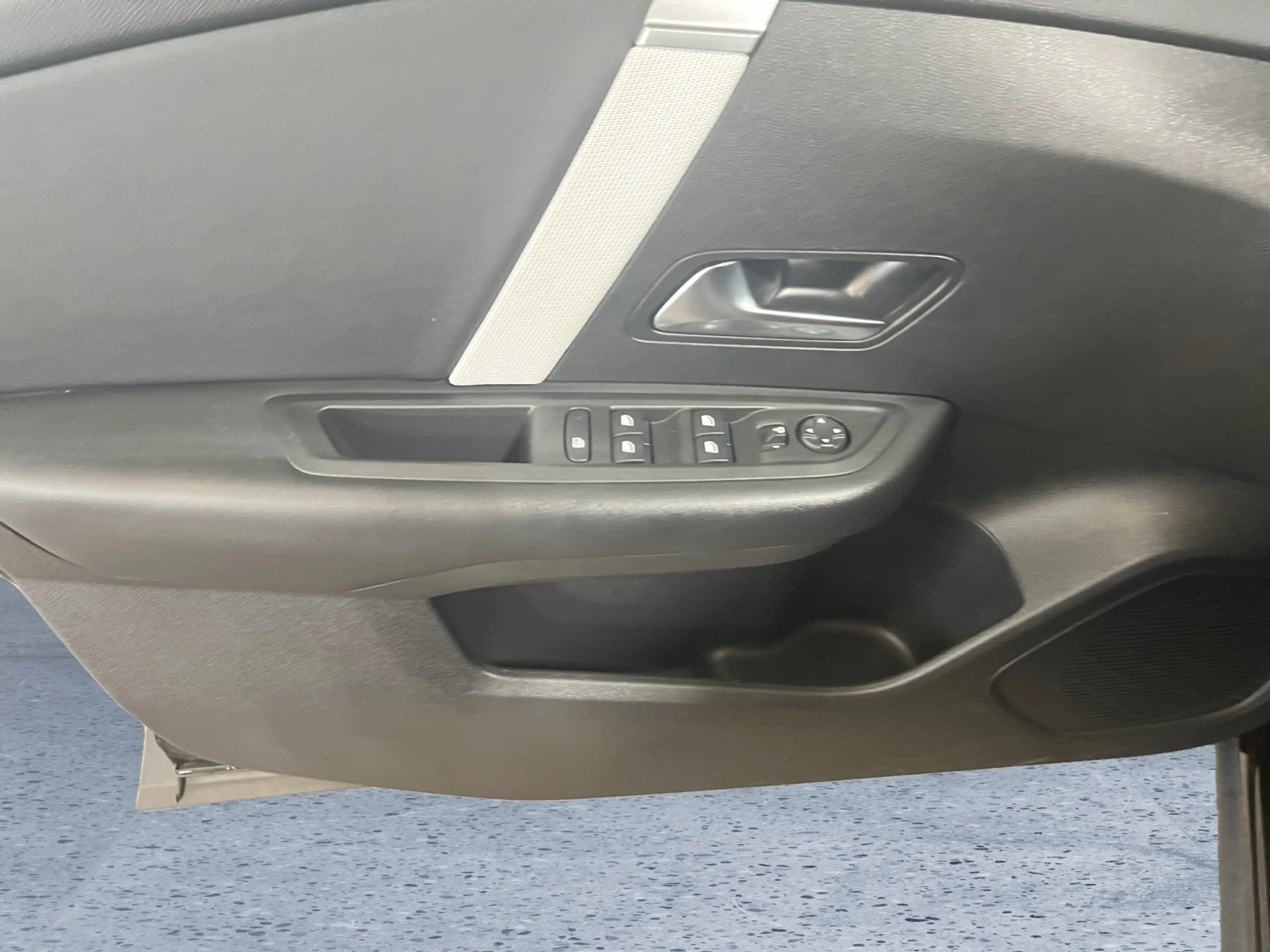 Citroen C4 1.2 PureTech 130 Max ACC LED Navi SHZ 2xKlima — photo 12