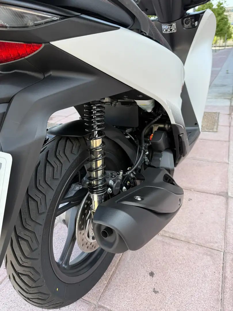 Honda SH 125i - 1