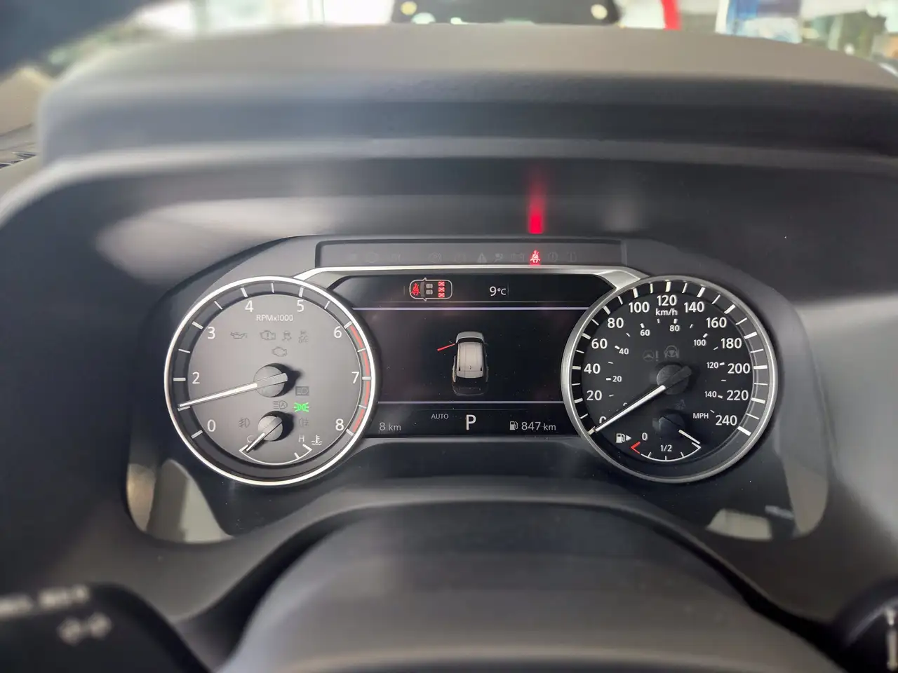Nissan Rogue снимка Nissan Rogue
