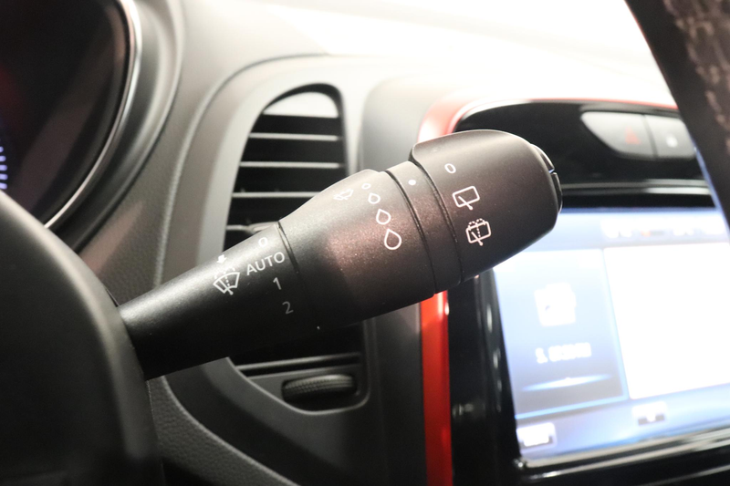 Renault Captur 1.2 TCe Intens | Camera | BOSE | Climate control | — photo 34