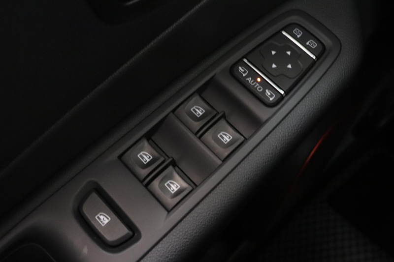 Renault Captur 1.2 TCe Intens | Camera | BOSE | Climate control | — photo 20