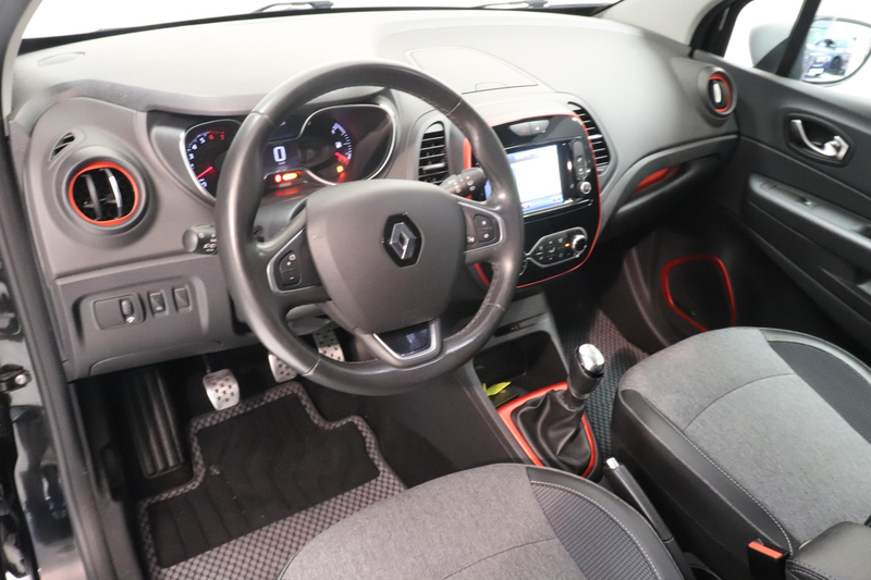Renault Captur 1.2 TCe Intens | Camera | BOSE | Climate control | — photo 25