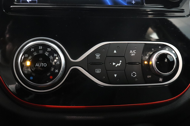 Renault Captur 1.2 TCe Intens | Camera | BOSE | Climate control | — photo 13