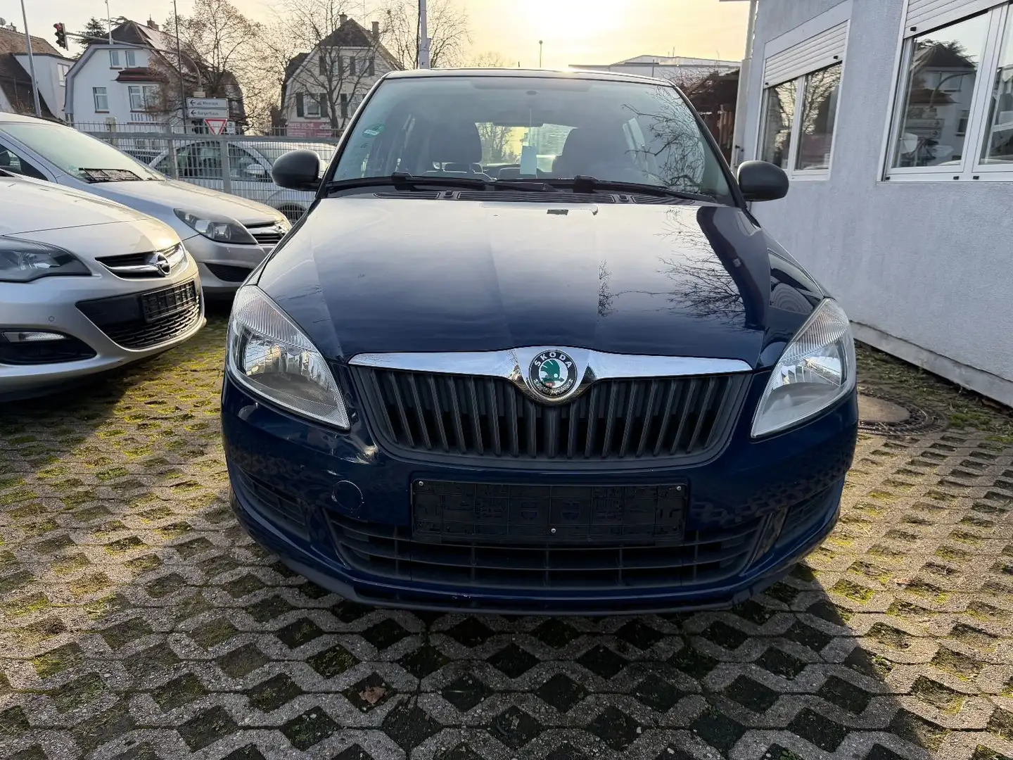 Skoda Fabia 1.2 Special 5Türer 60PS / HU 07/27 Blau - 2