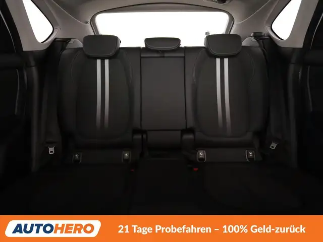 BMW 2 Series view 15