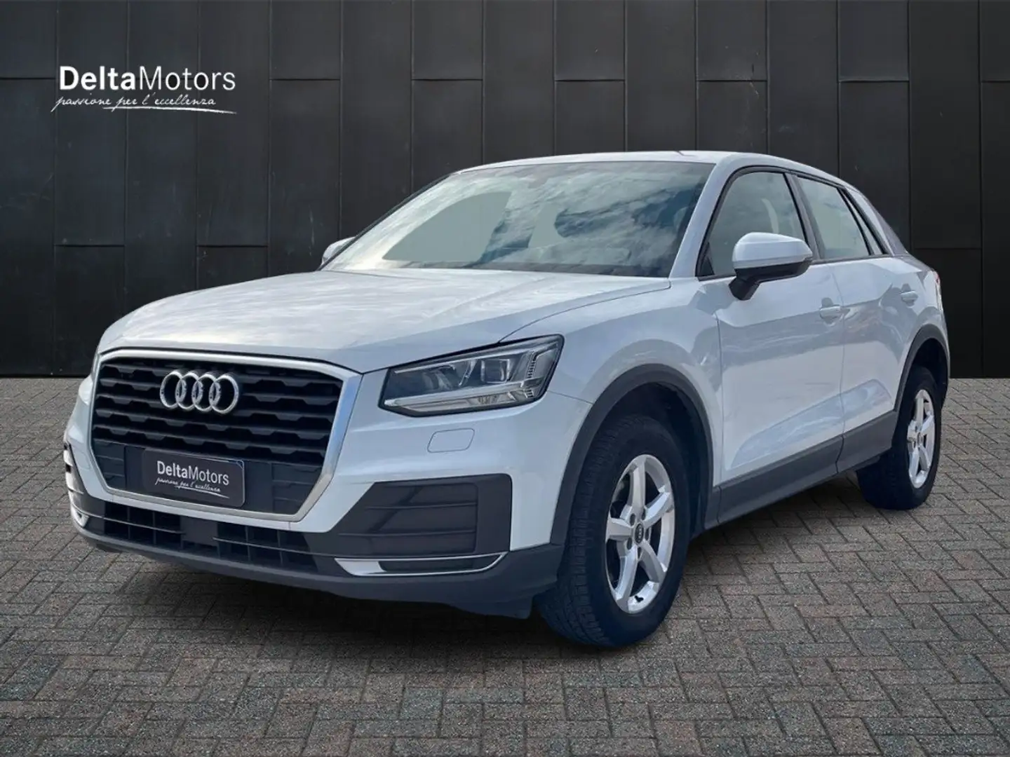 Audi Q2 30 1.6 tdi Business s-tronic my19 Bianco - 1