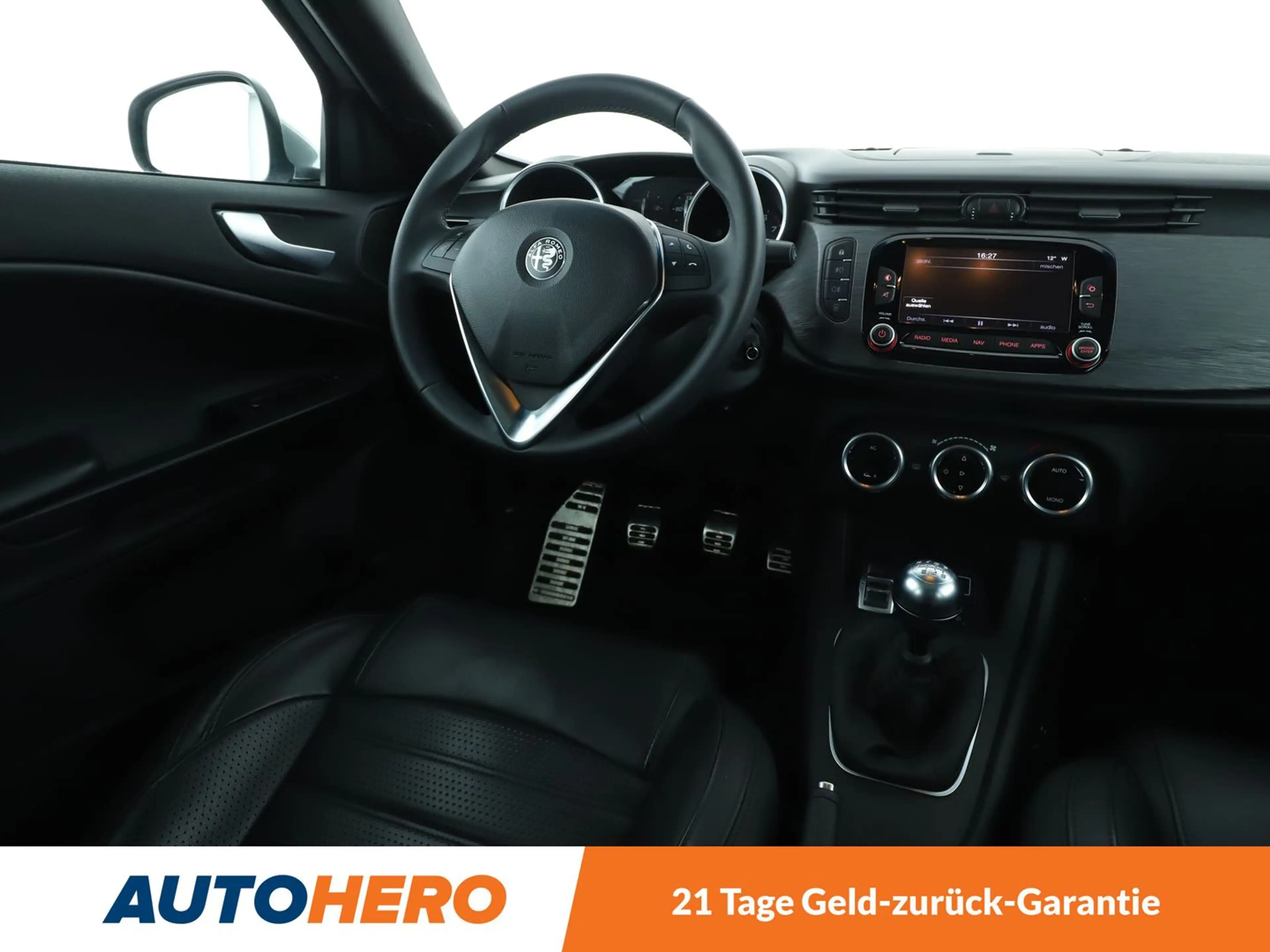 Alfa Romeo Giulietta 1.4 Turbo Super*NAVI*XENON*TEMPO*PDC*SHZ* — photo 13