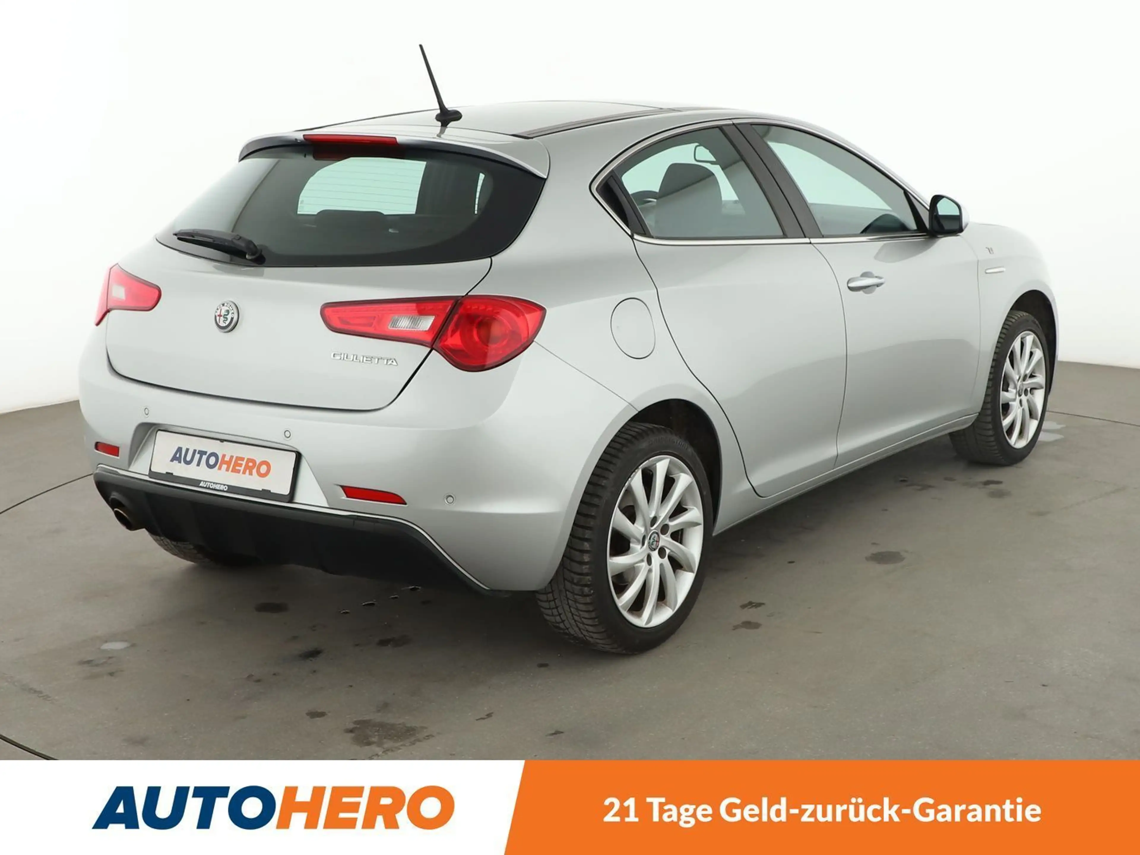 Alfa Romeo Giulietta 1.4 Turbo Super*NAVI*XENON*TEMPO*PDC*SHZ* — photo 6