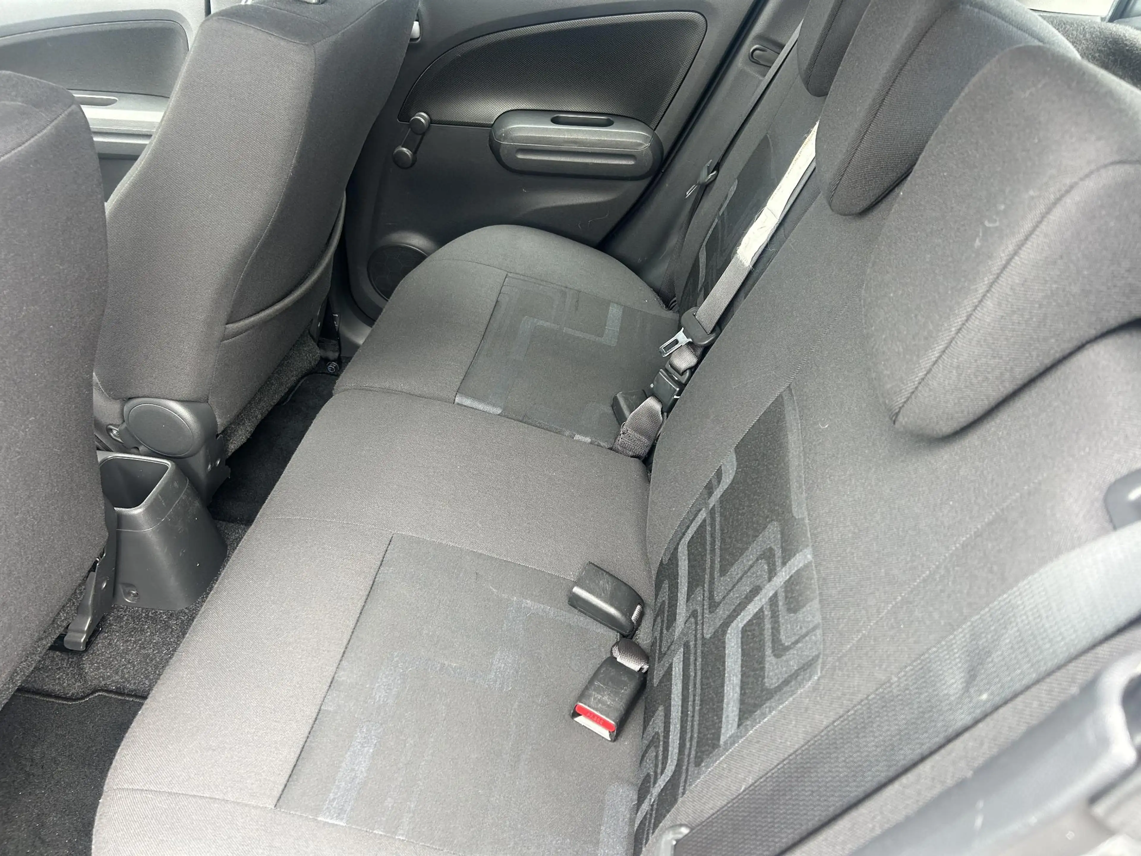 Suzuki Splash 1.0 VVT Comfort — photo 12