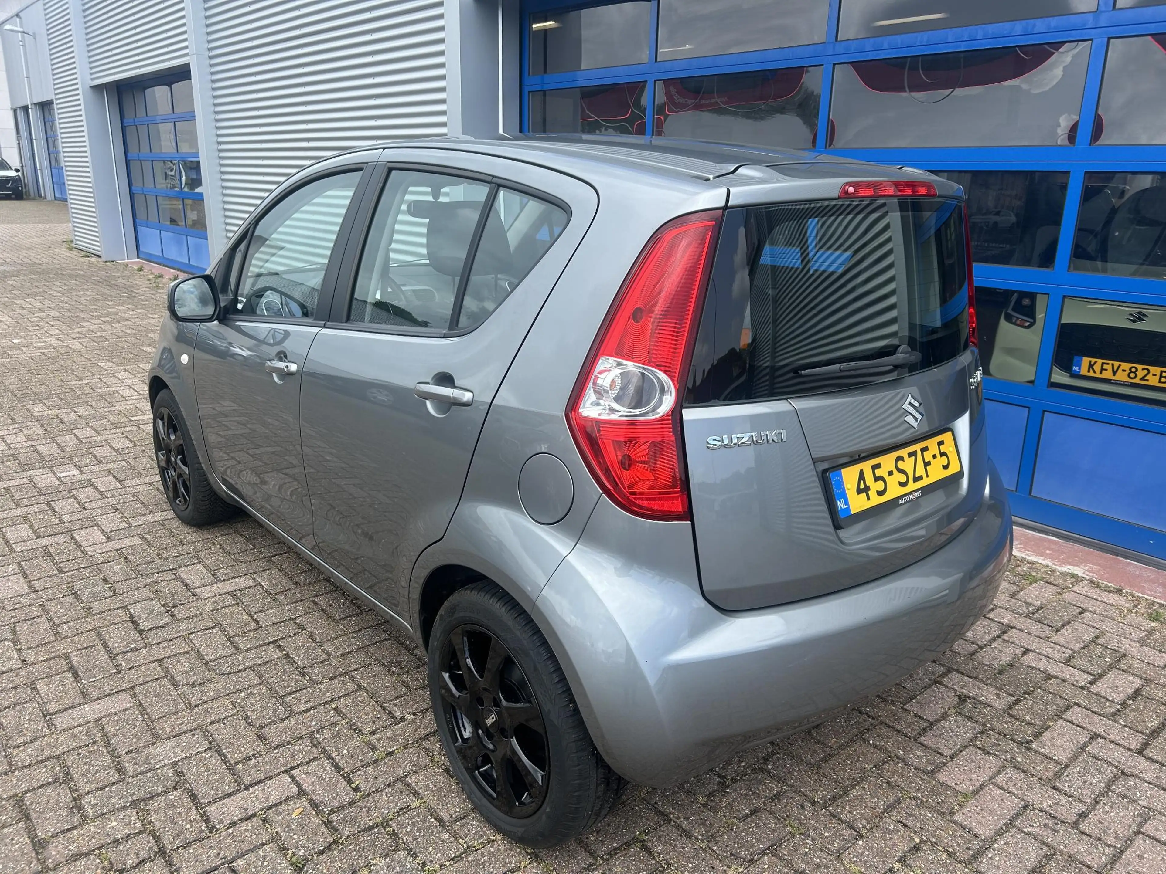 Suzuki Splash 1.0 VVT Comfort — photo 4