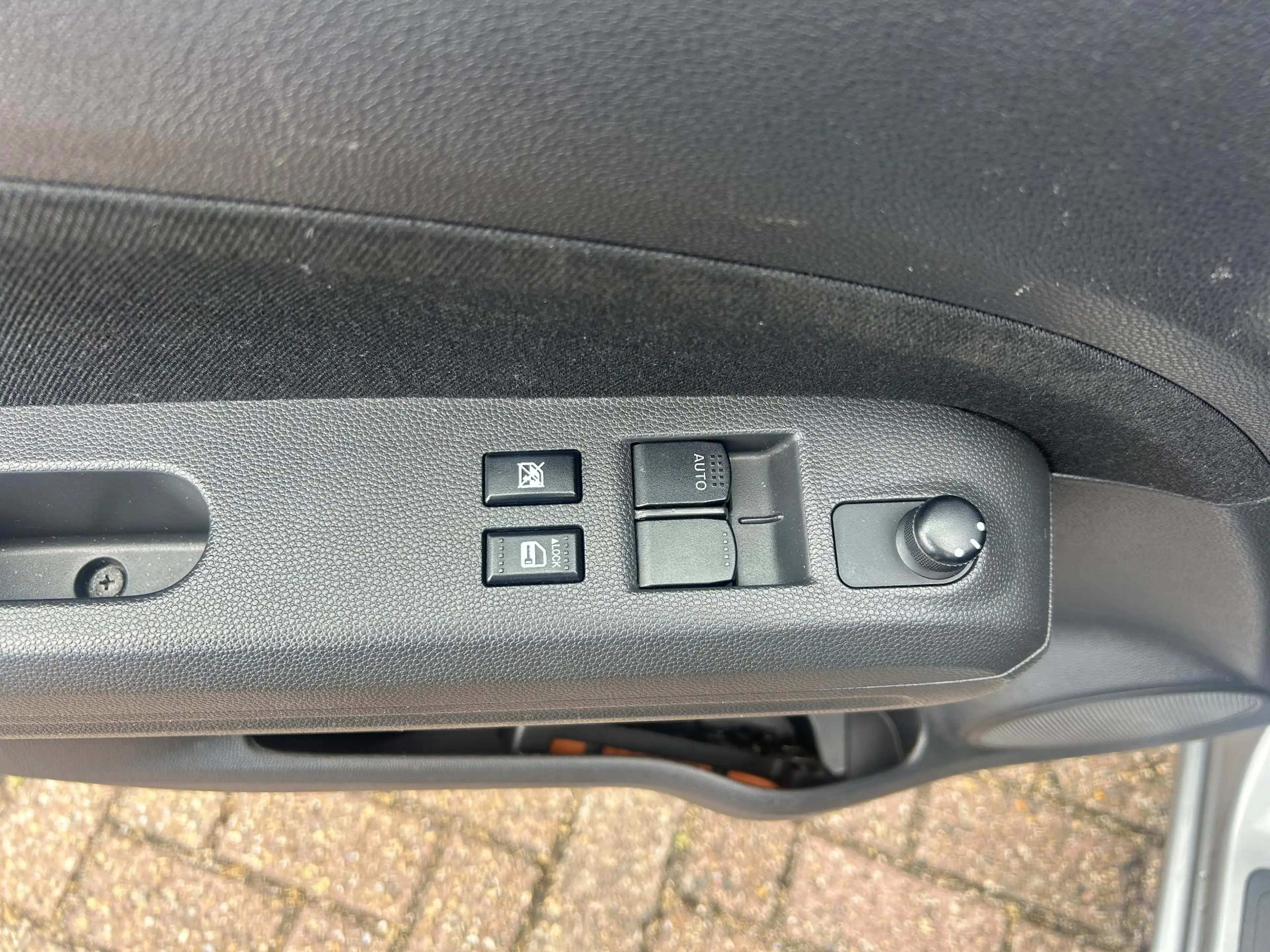 Suzuki Splash 1.0 VVT Comfort — photo 7