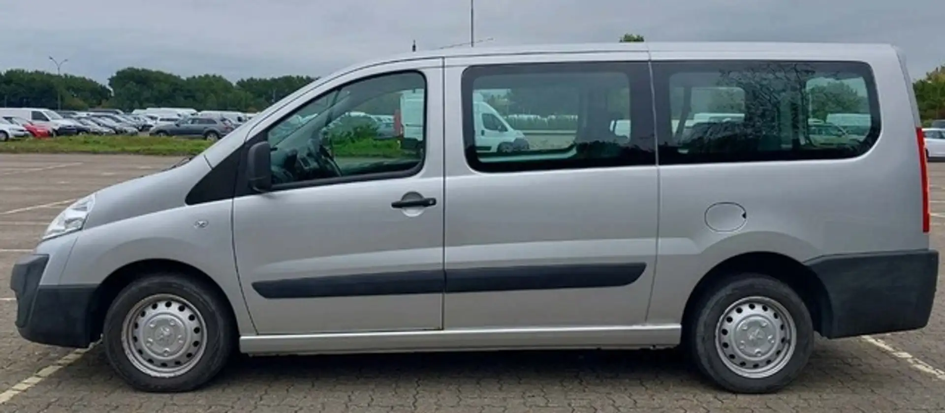 Peugeot Expert TEPEE 8-Sitzer lang L2 2.0HDI FAP Ezüst - 2