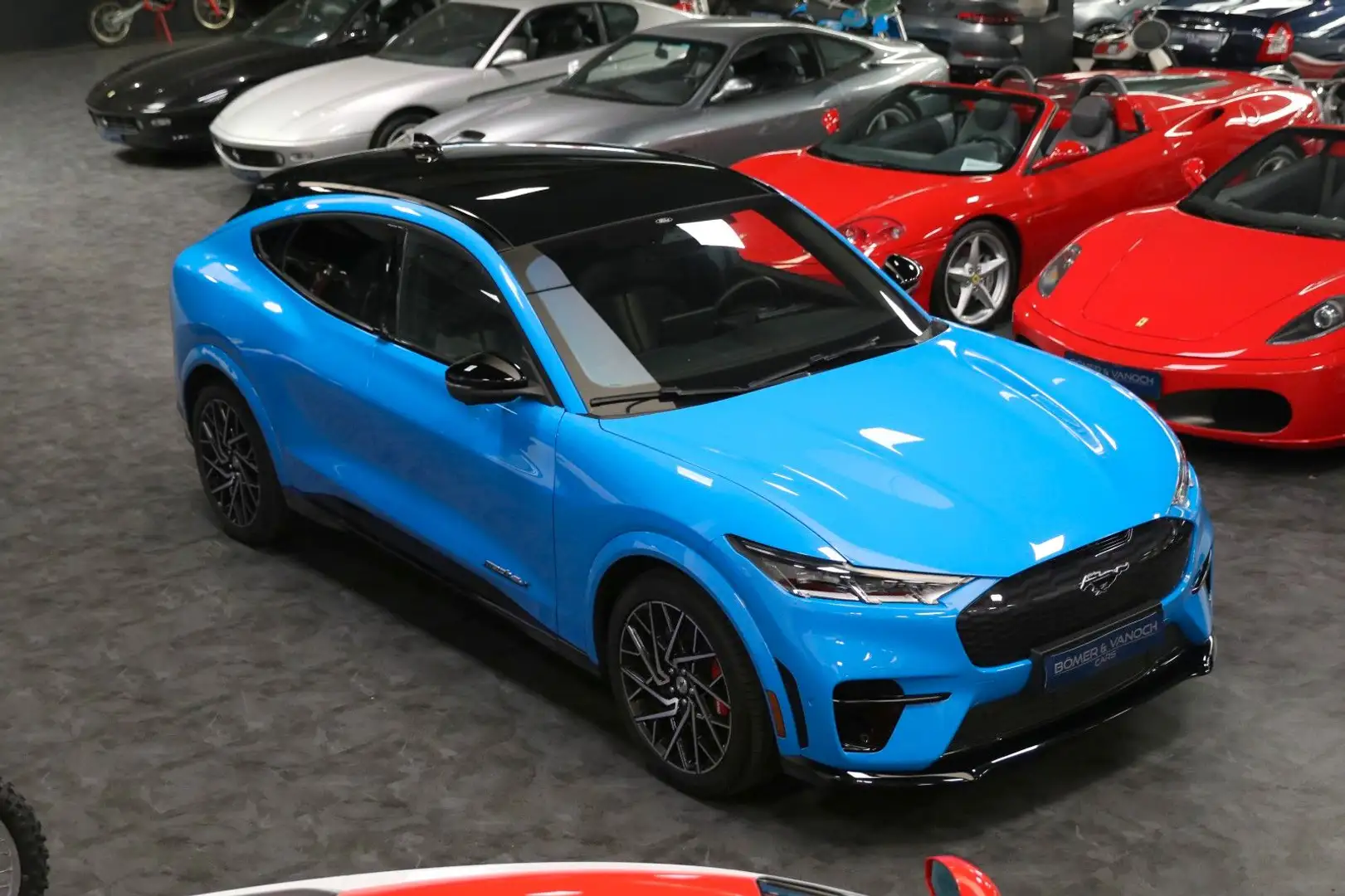 Ford Mustang Mach-E GT AWD Extended Range Pano Ac 487 Blauw - 2