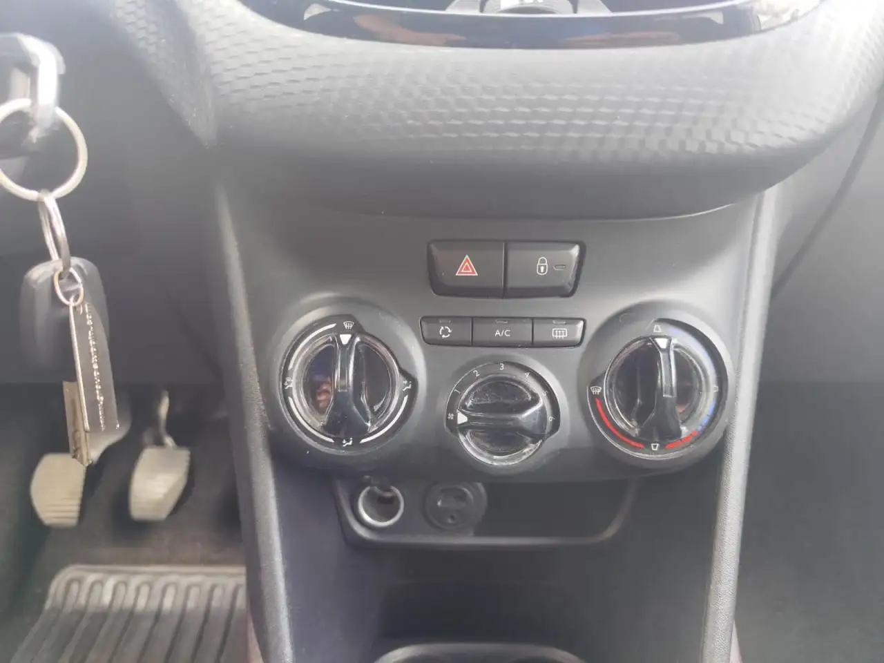 Peugeot 2008 2008 — photo 23