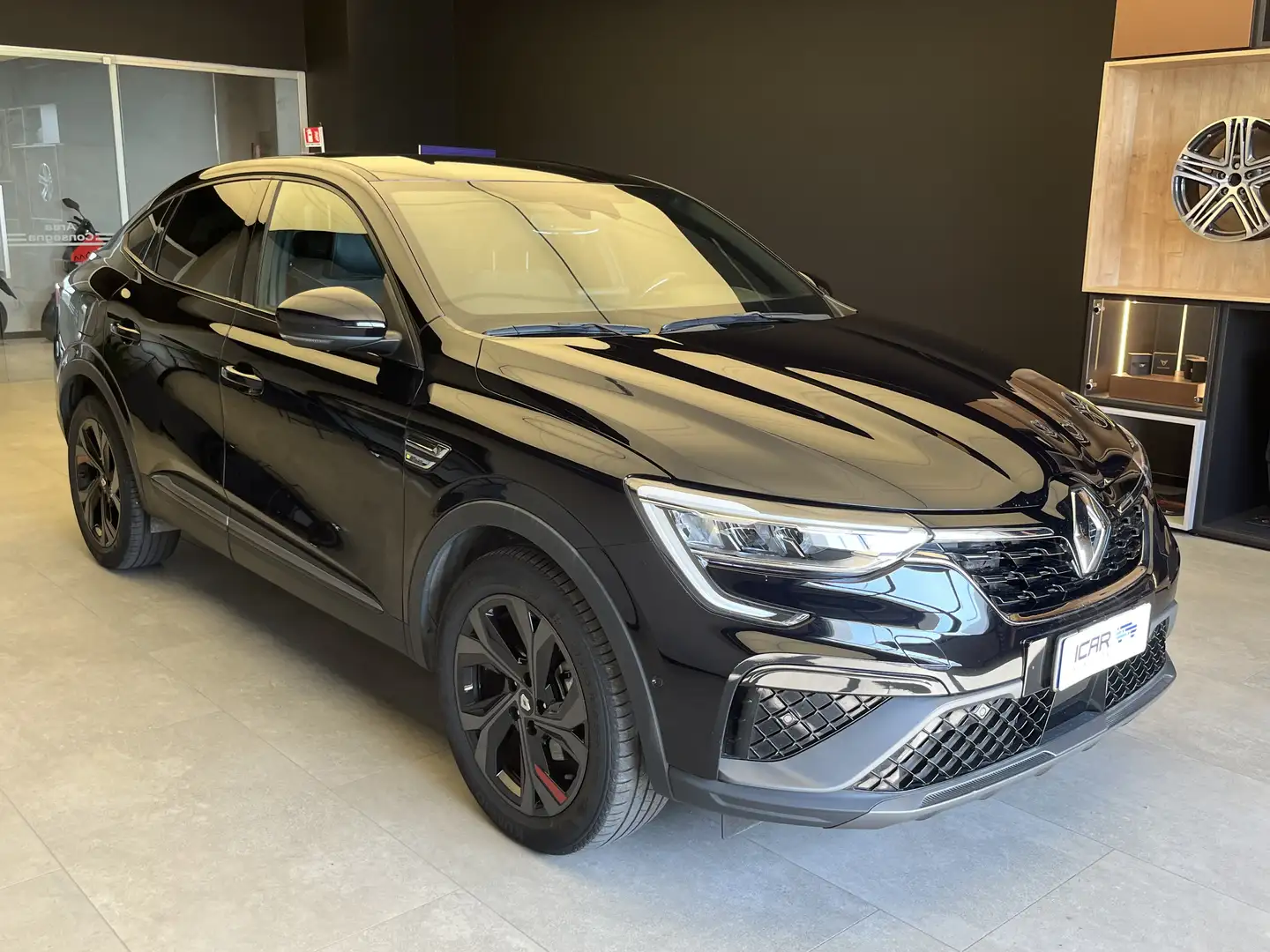 Renault Arkana 1.6 E-TECH Hybrid R.S. Line Schwarz - 2