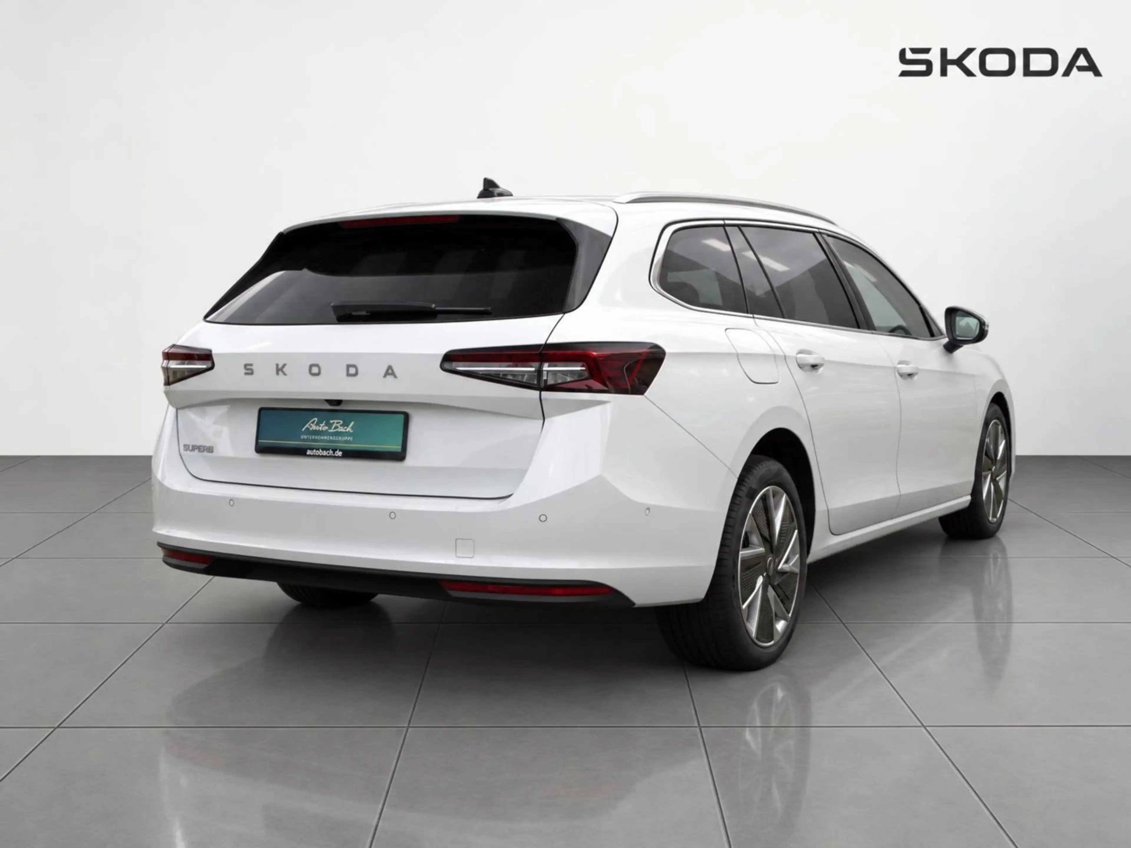 Skoda Superb Combi Selection 2,0TDI DSG 360°Kamera LED — photo 4