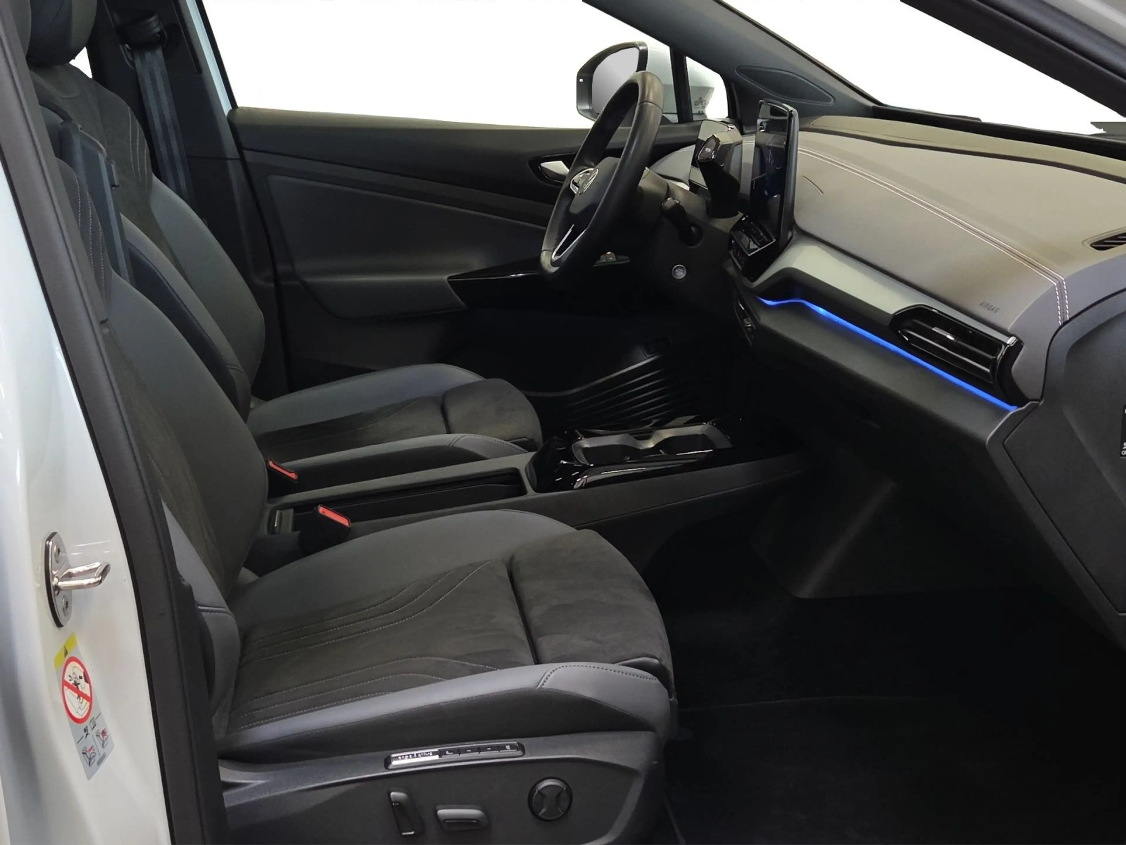 Volkswagen ID.5 Pro Performance *Navi*Wärmep.*AHK*IQ-Light* — photo 6