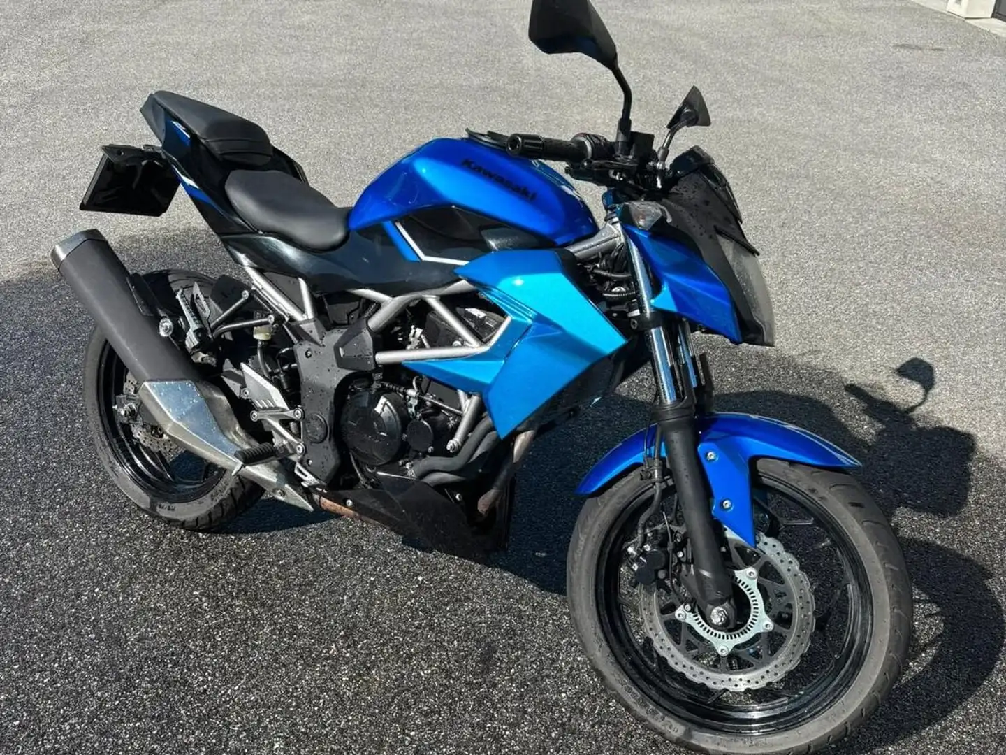 Kawasaki Z 125 Bleu - 2