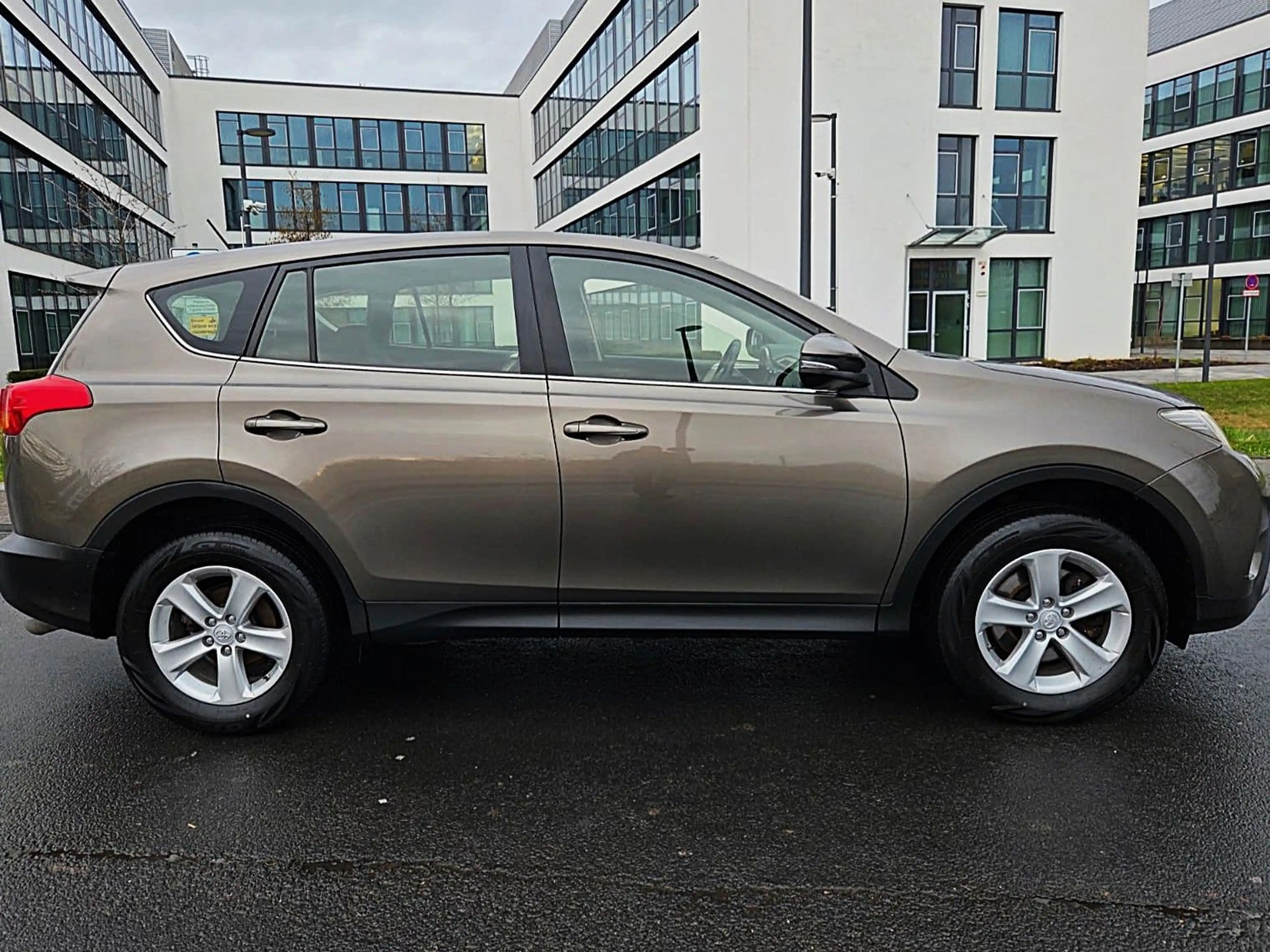 Toyota RAV 4 Edition 2014,Allrad,Automatik,Leder,Navi, — photo 5