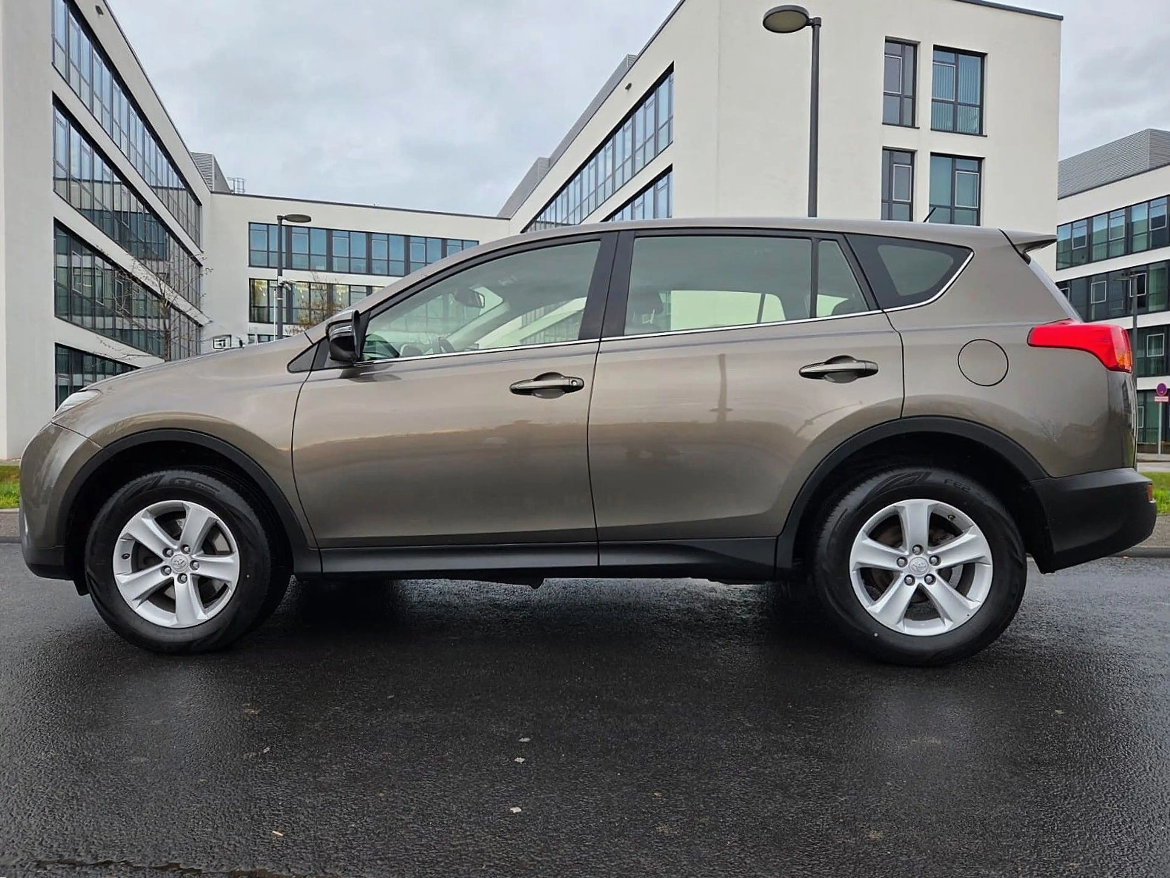 Toyota RAV 4 Edition 2014,Allrad,Automatik,Leder,Navi, — photo 14
